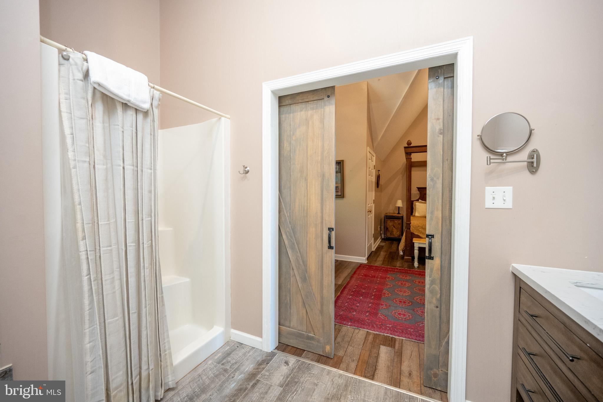 MOUNTAINSIDE - Residential