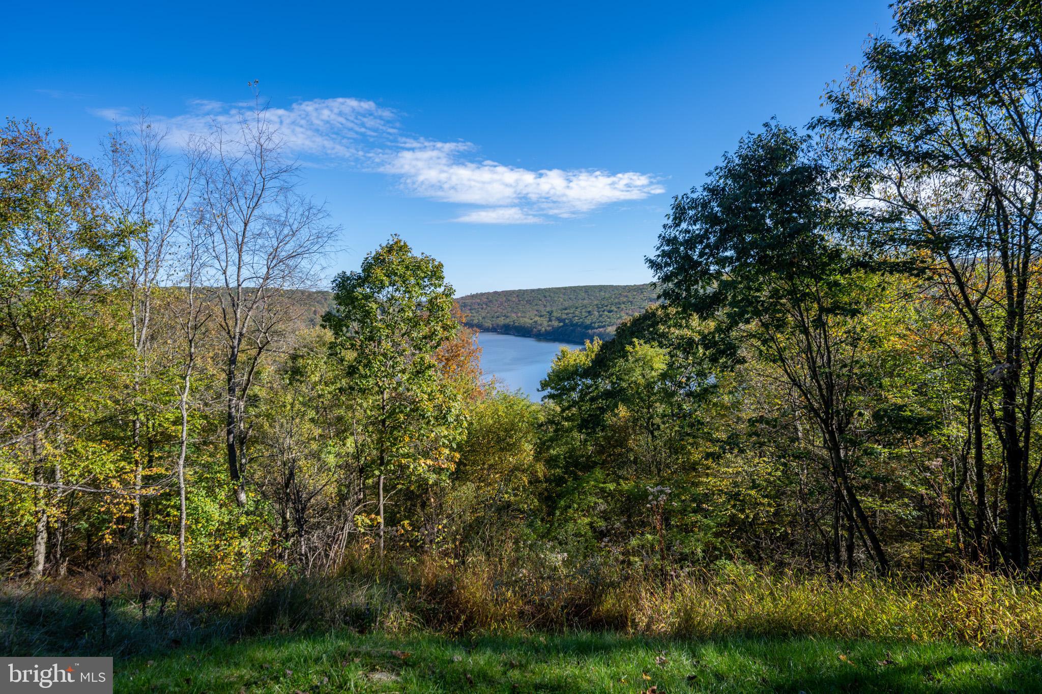 MOUNTAINSIDE - Residential