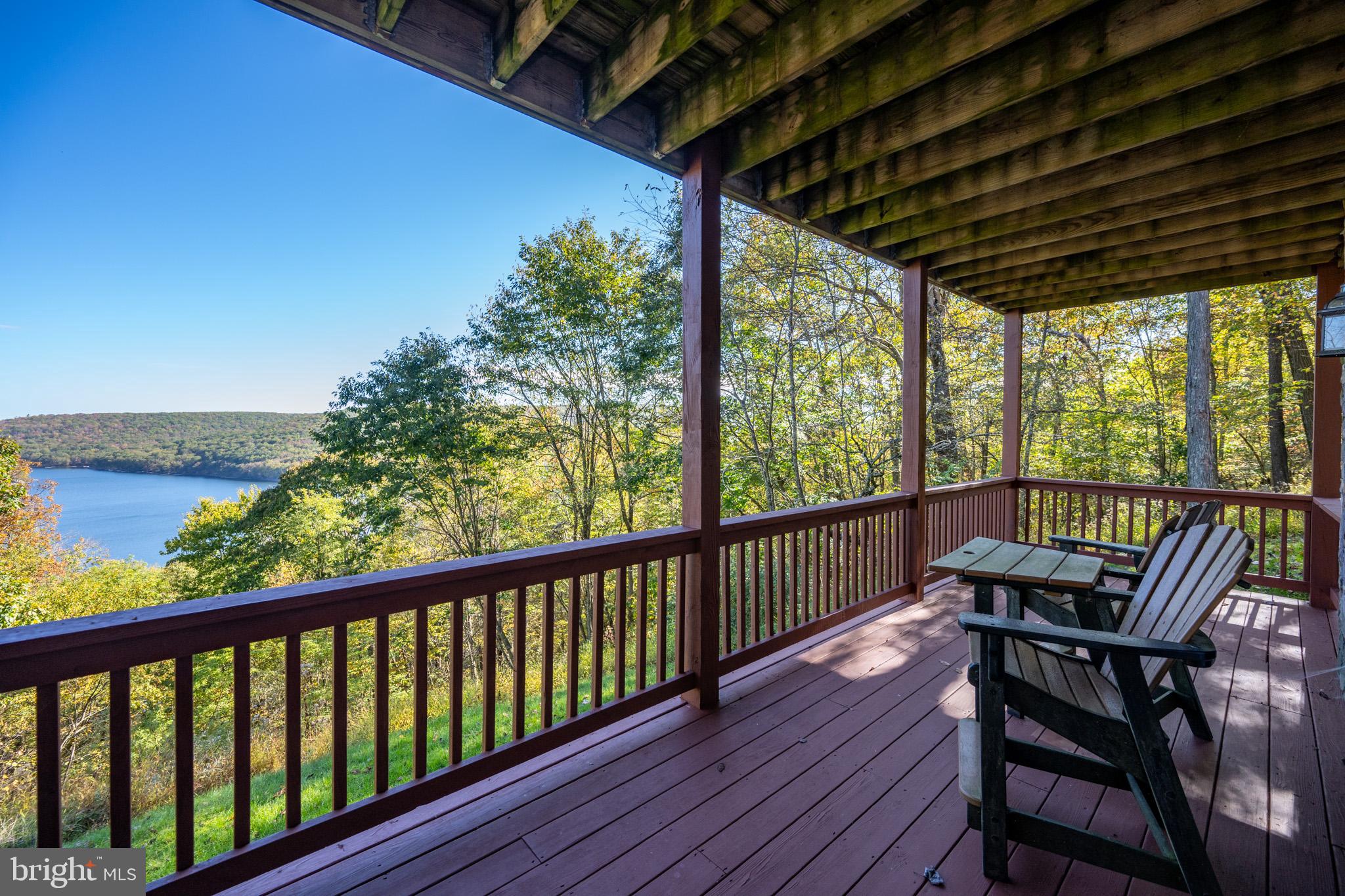 MOUNTAINSIDE - Residential