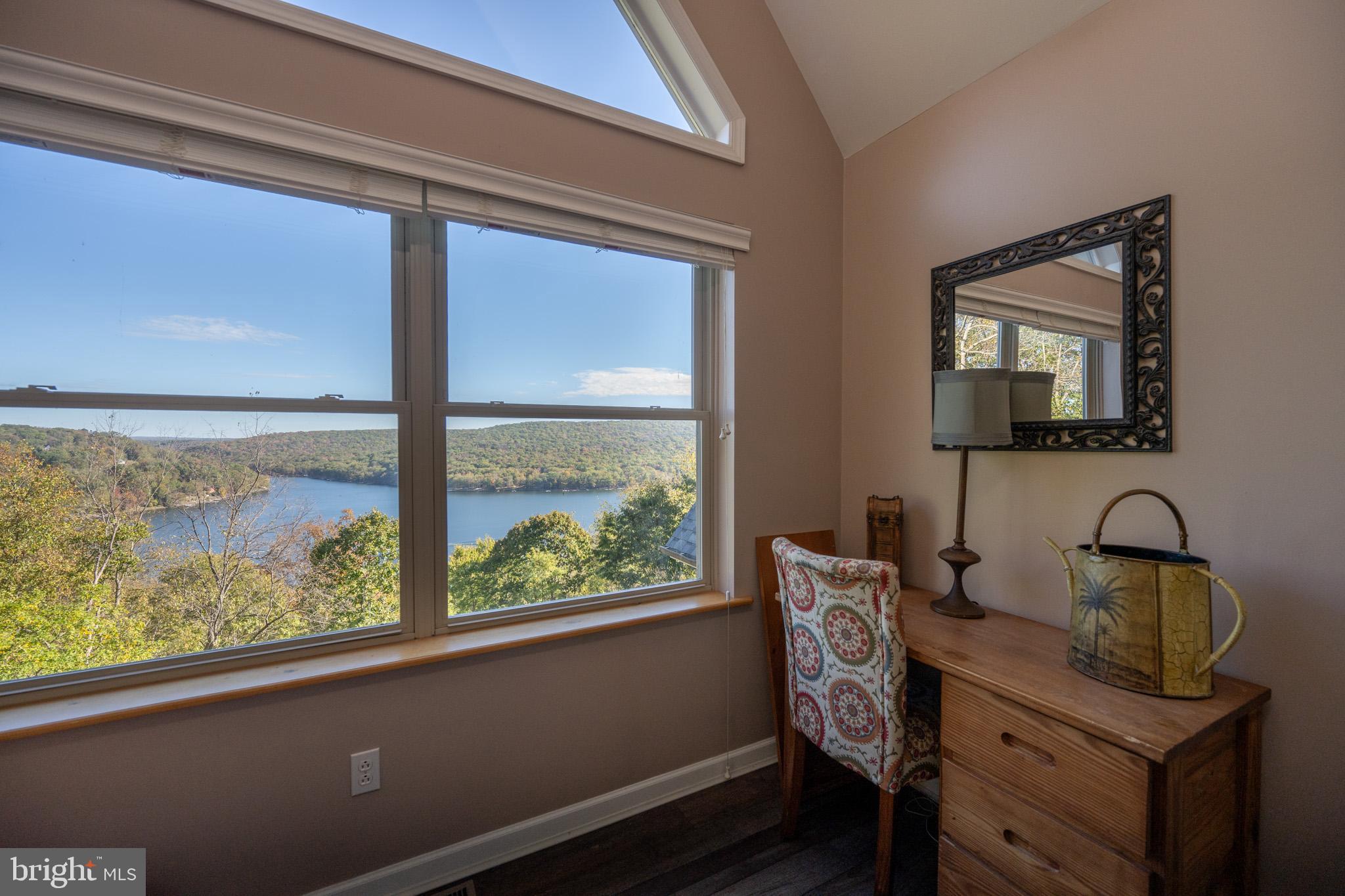 MOUNTAINSIDE - Residential