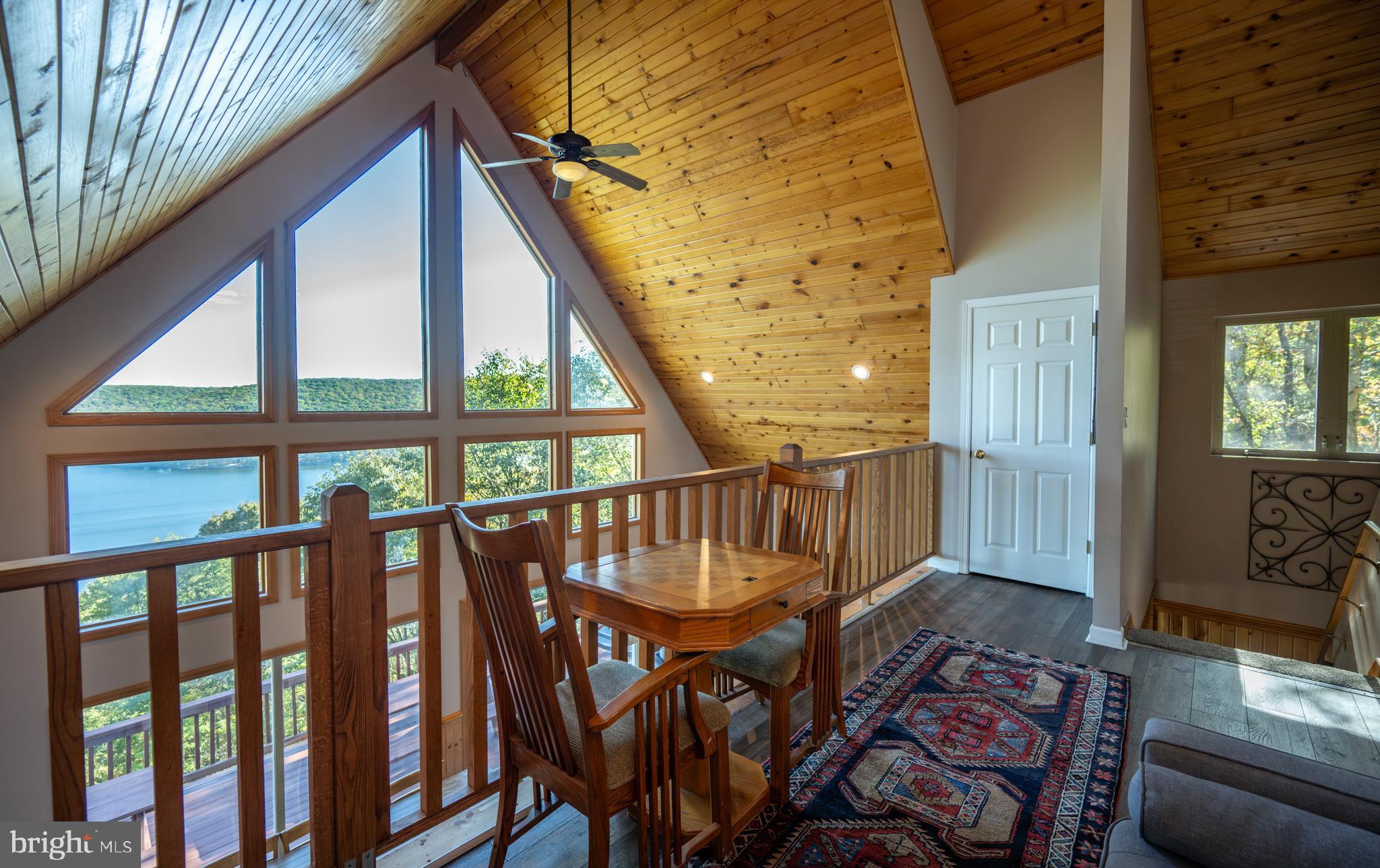 MOUNTAINSIDE - Residential