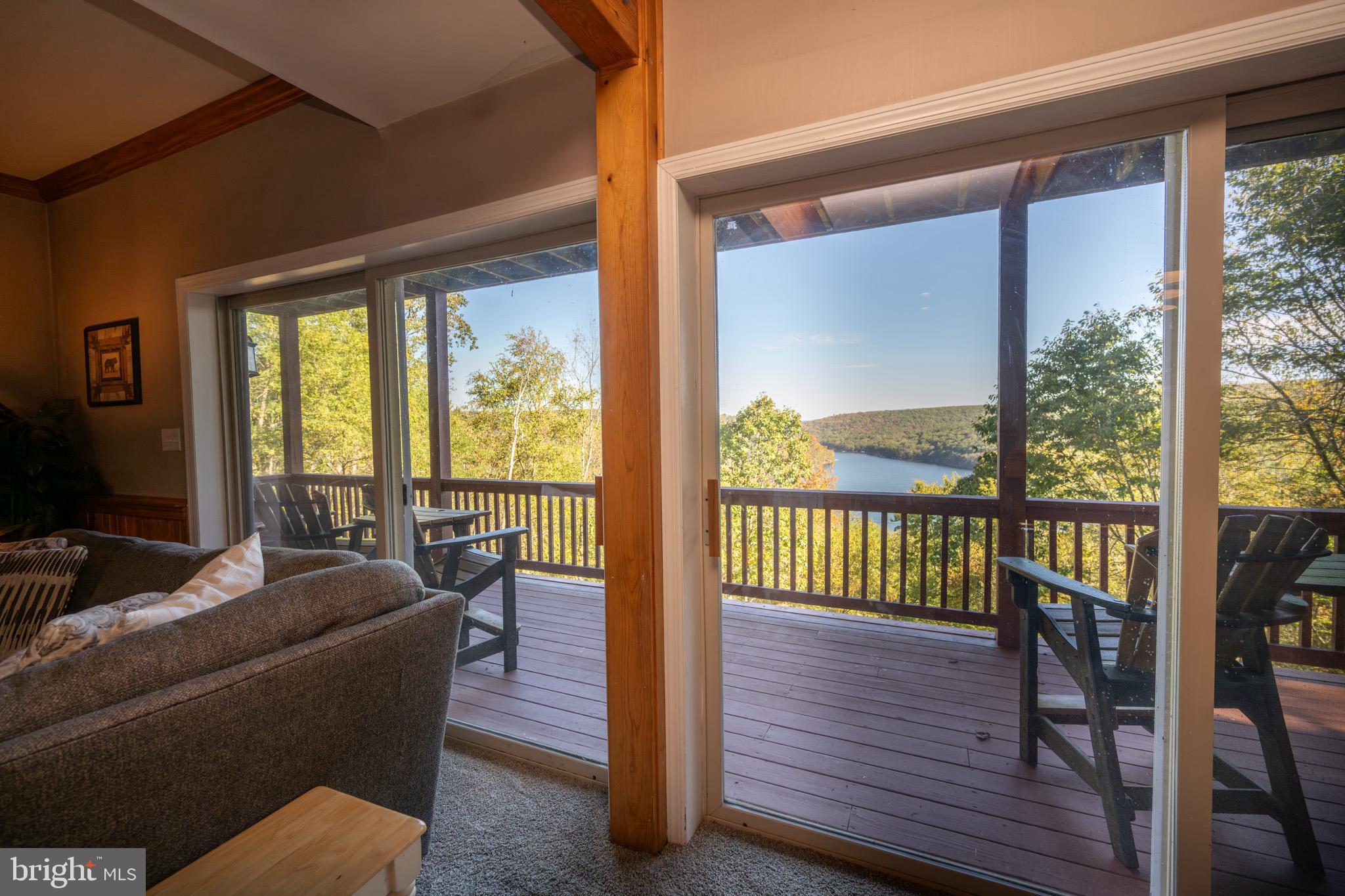 MOUNTAINSIDE - Residential