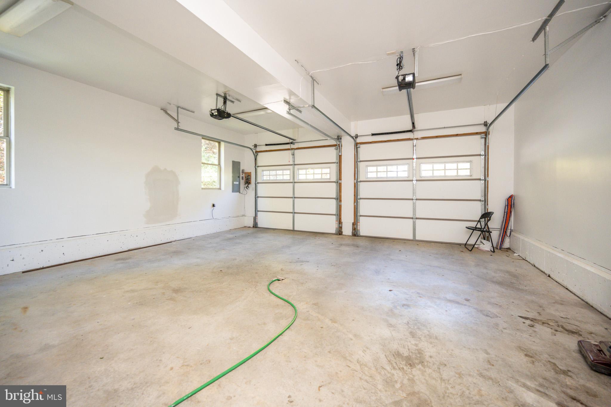 MOUNTAINSIDE - Residential