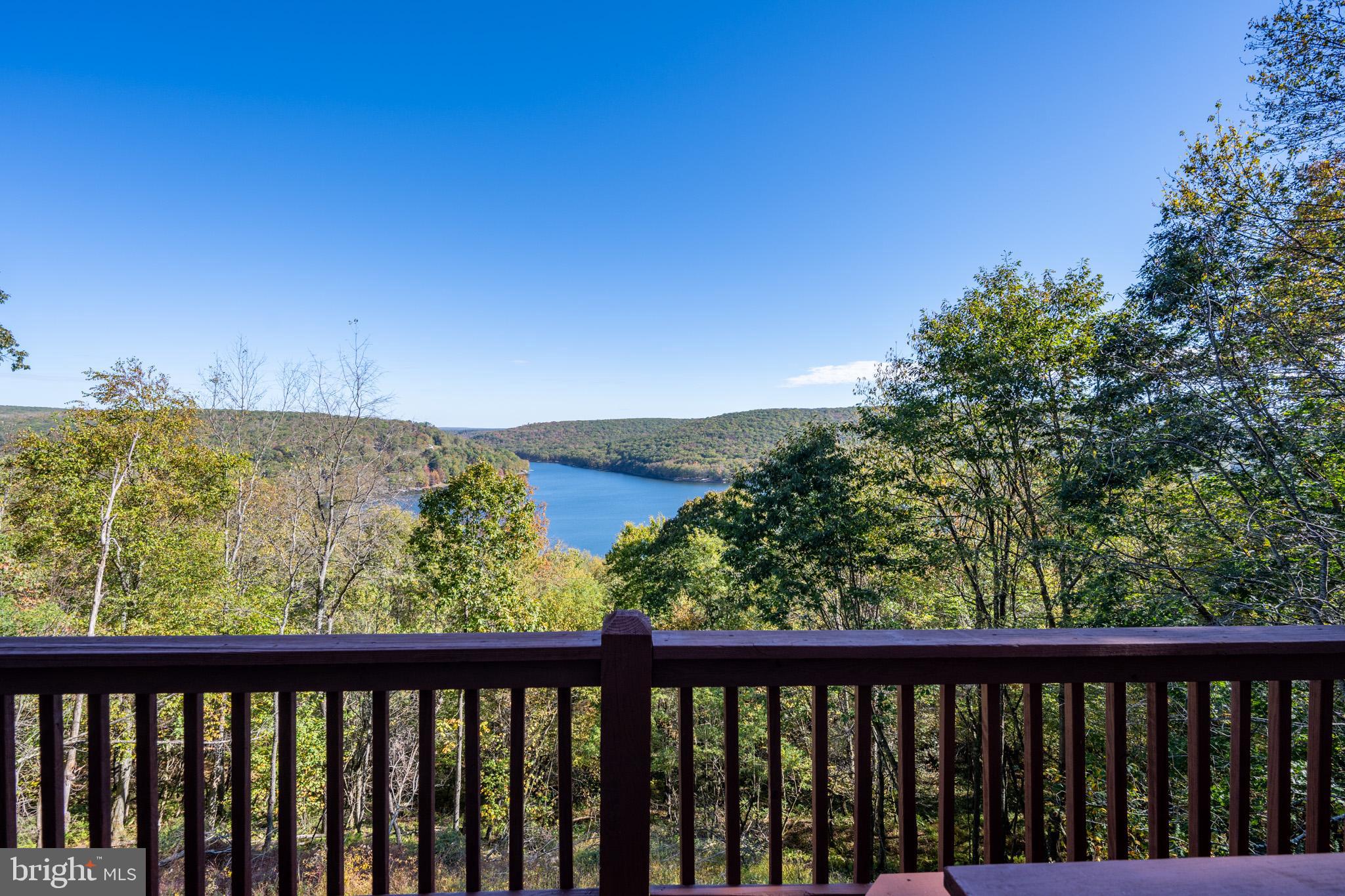 MOUNTAINSIDE - Residential