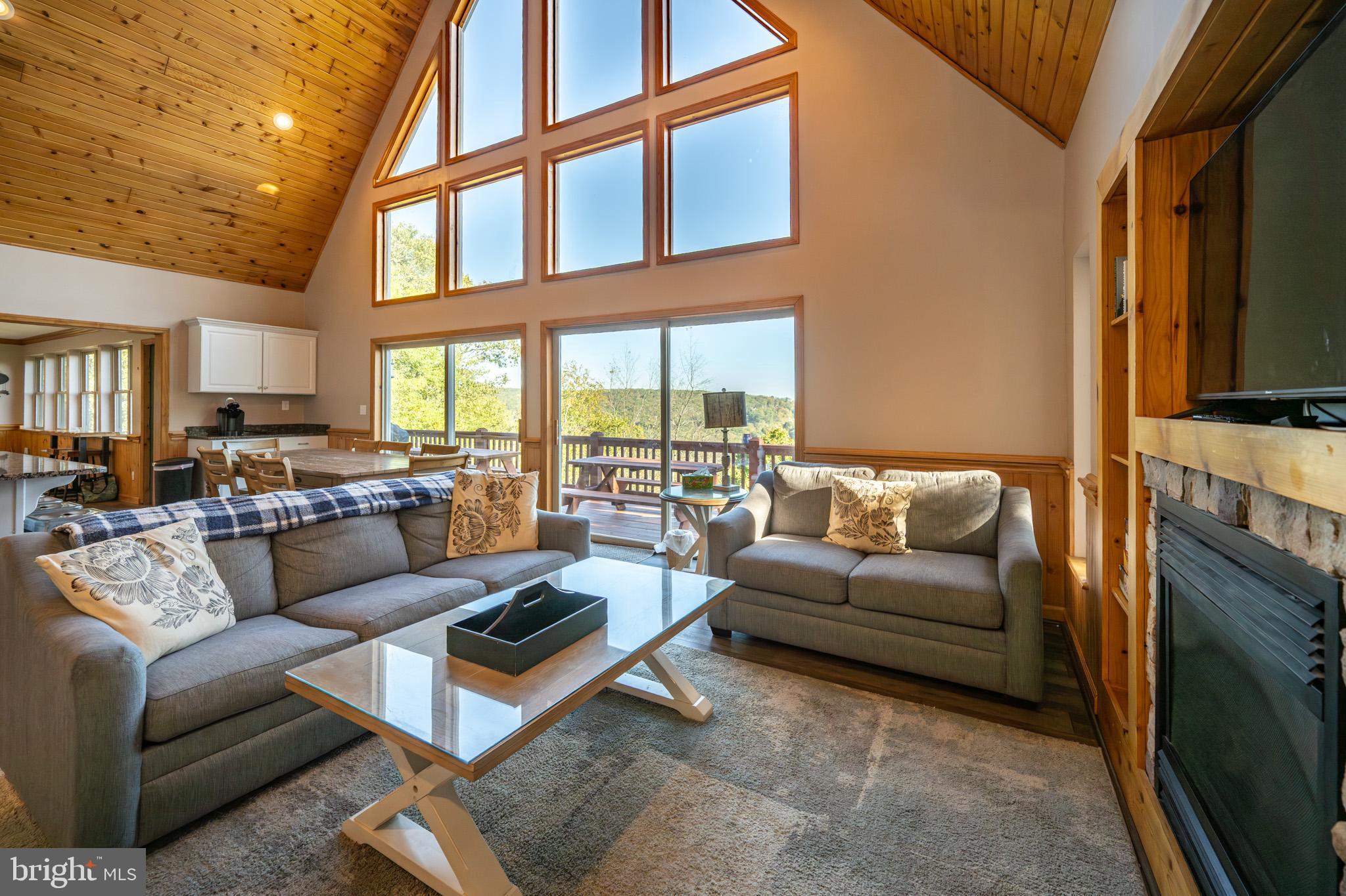 MOUNTAINSIDE - Residential