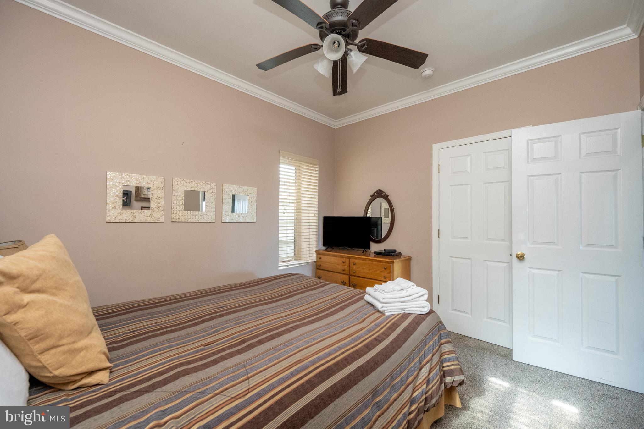 MOUNTAINSIDE - Residential