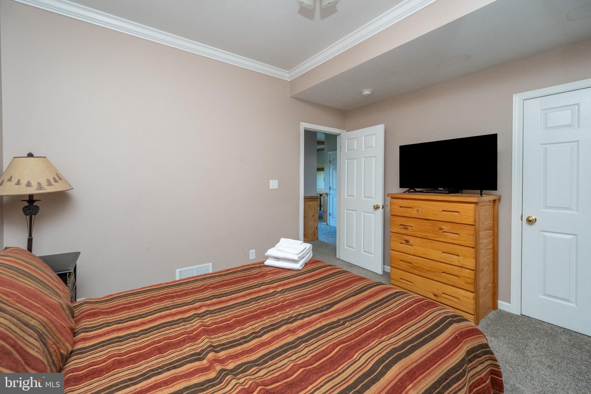 MOUNTAINSIDE - Residential