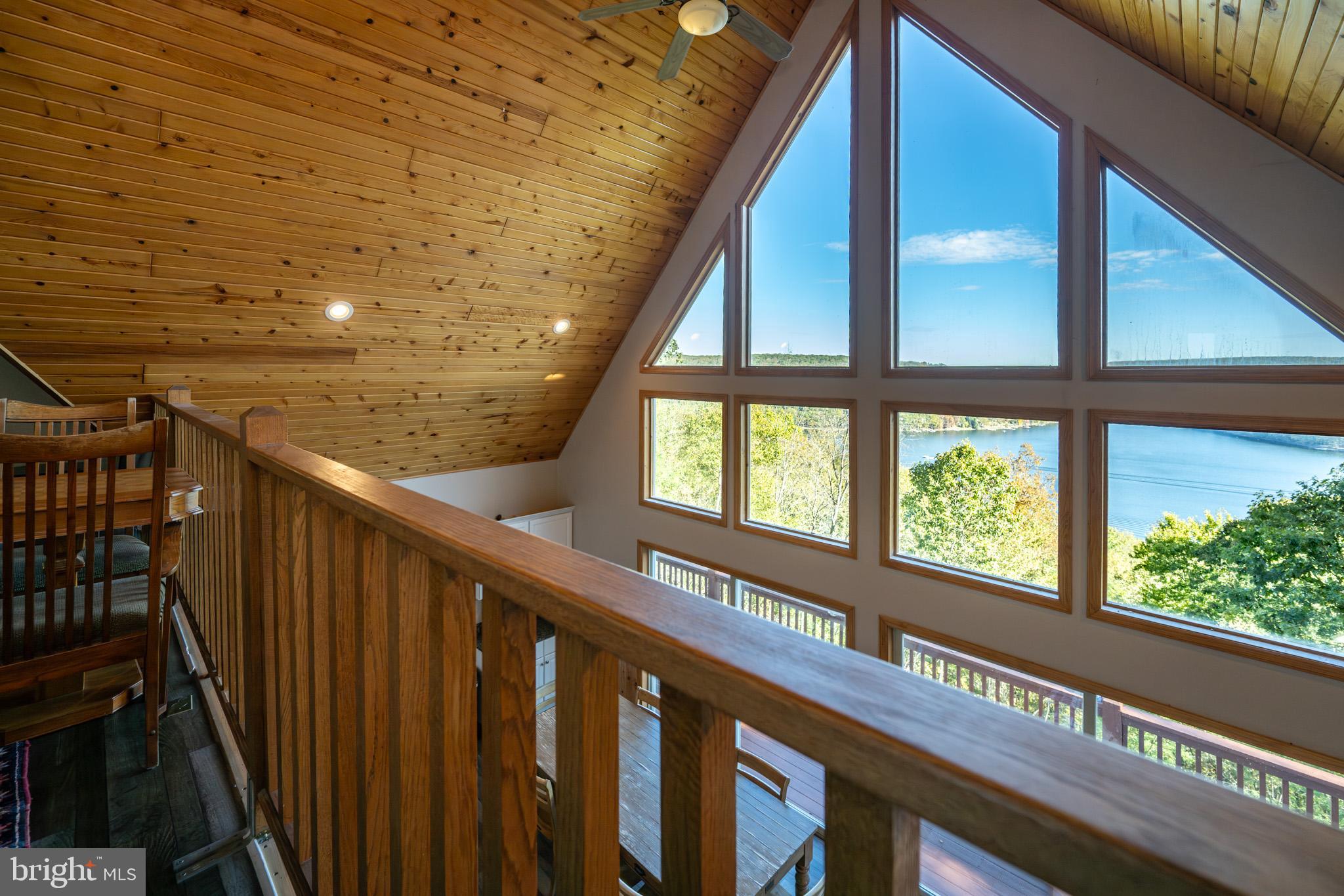 MOUNTAINSIDE - Residential