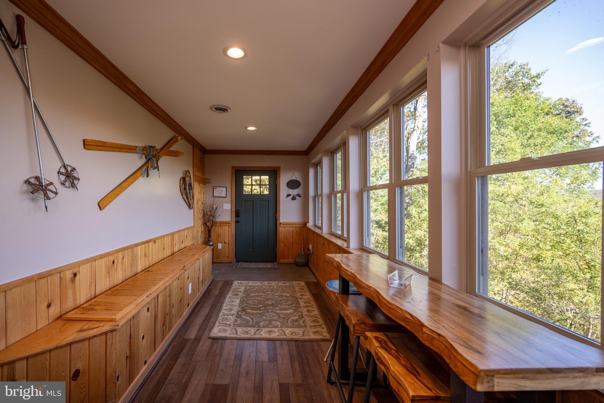 MOUNTAINSIDE - Residential