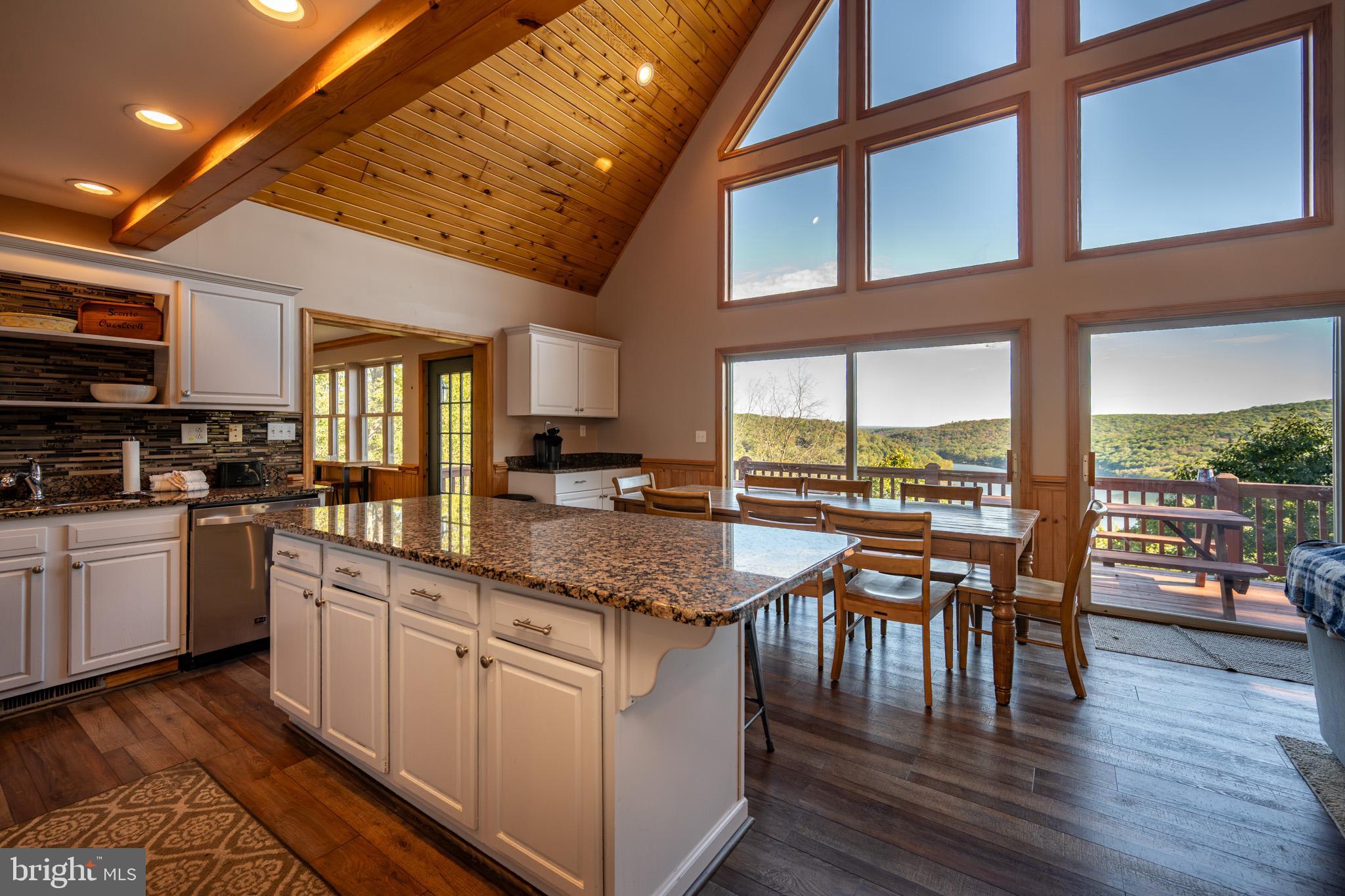 MOUNTAINSIDE - Residential