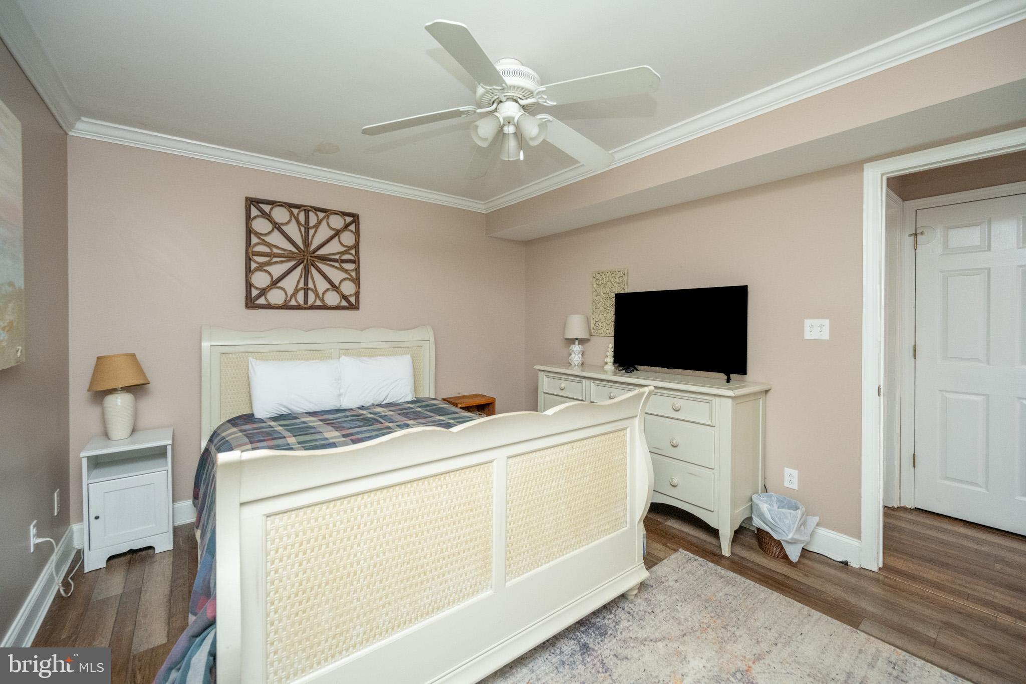 MOUNTAINSIDE - Residential