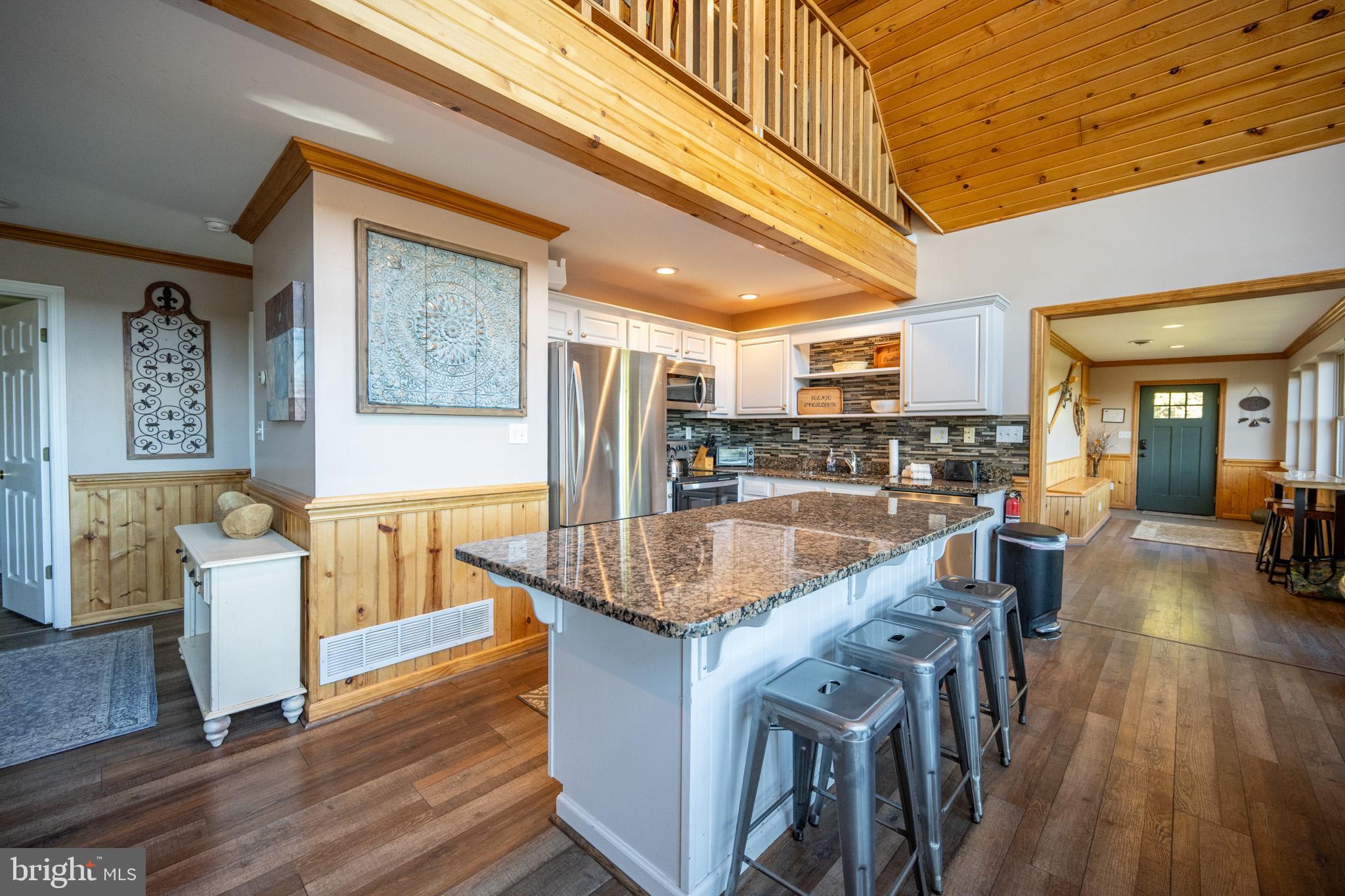 MOUNTAINSIDE - Residential