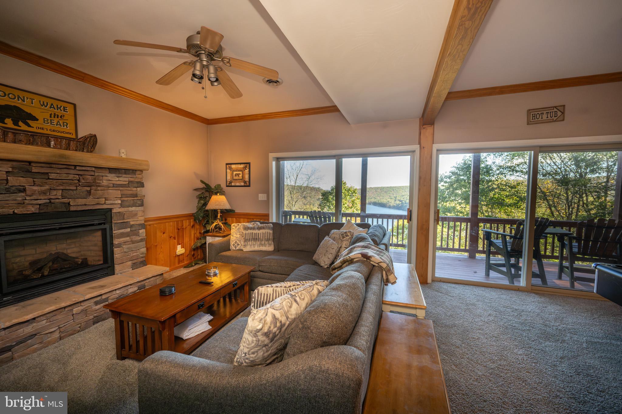 MOUNTAINSIDE - Residential