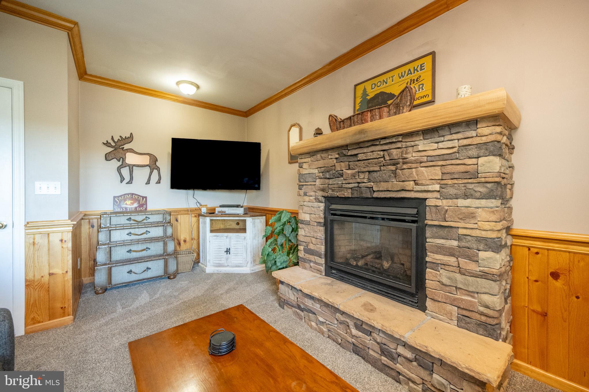 MOUNTAINSIDE - Residential