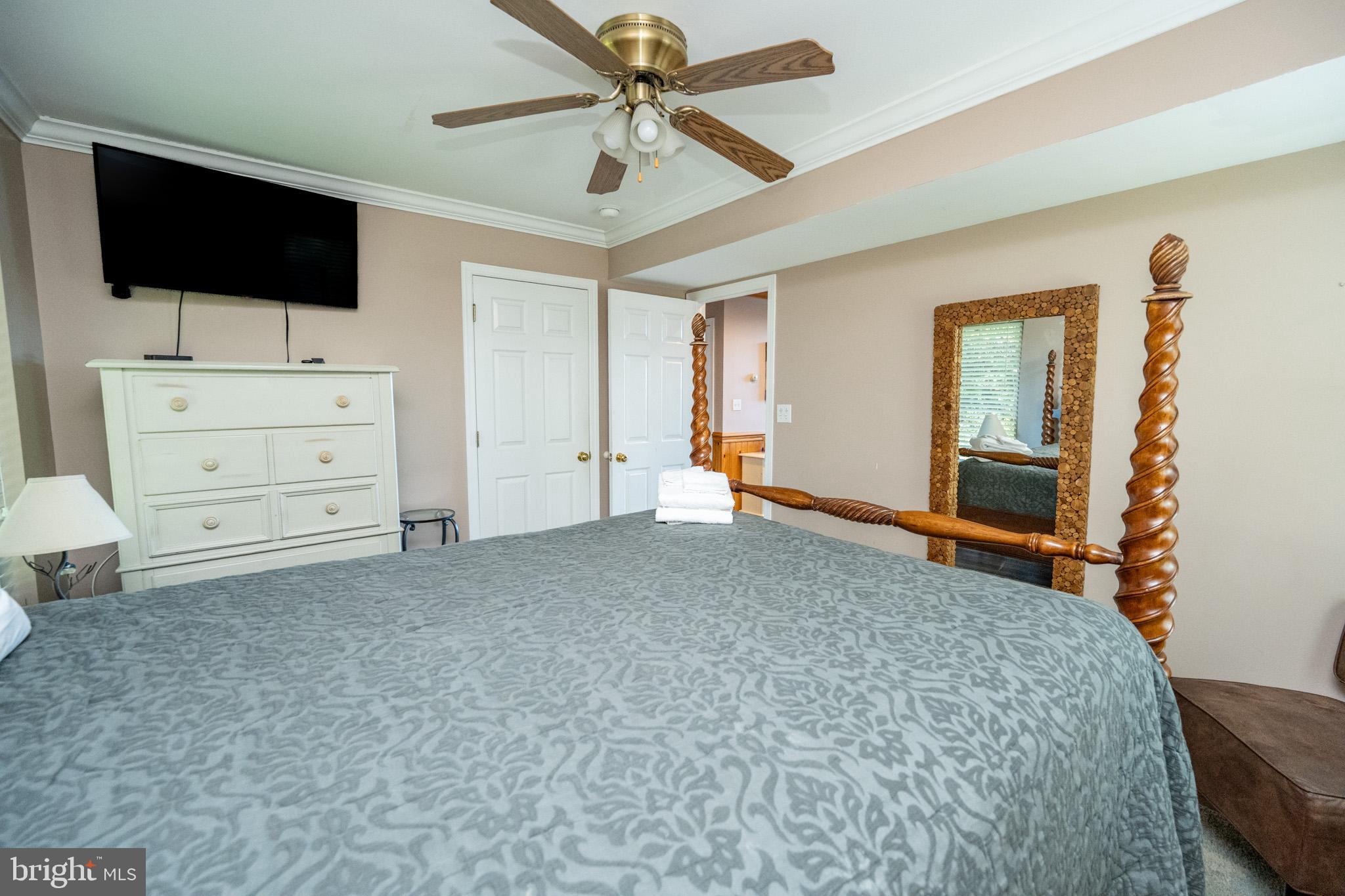 MOUNTAINSIDE - Residential