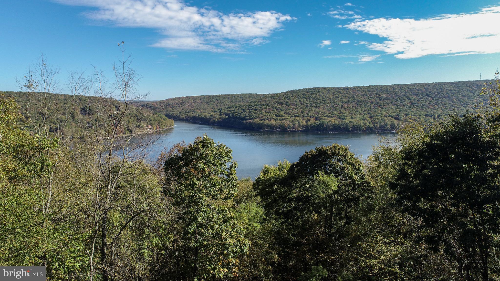 MOUNTAINSIDE - Residential