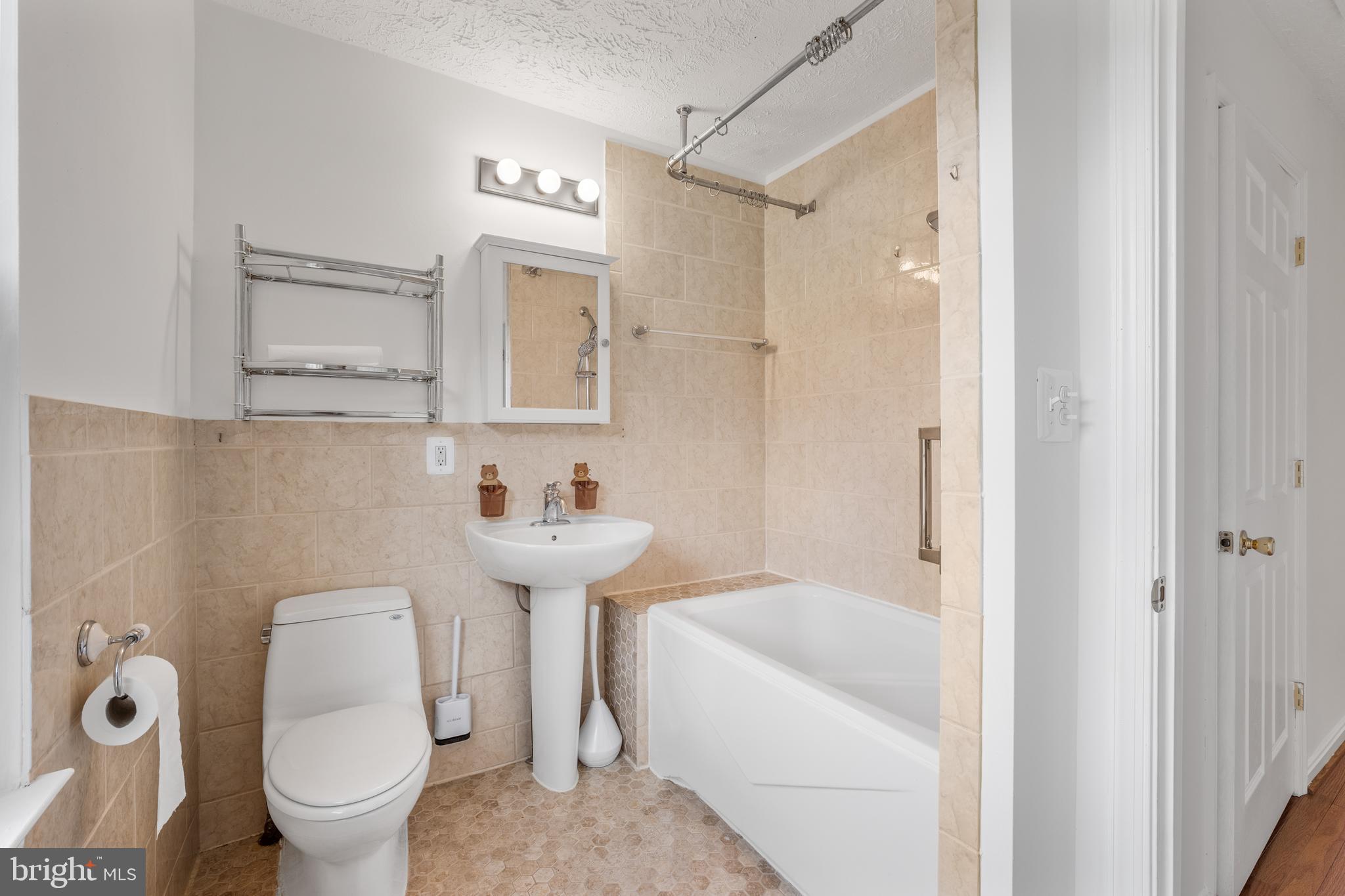 CHANTILLY FARM - Residential Lease