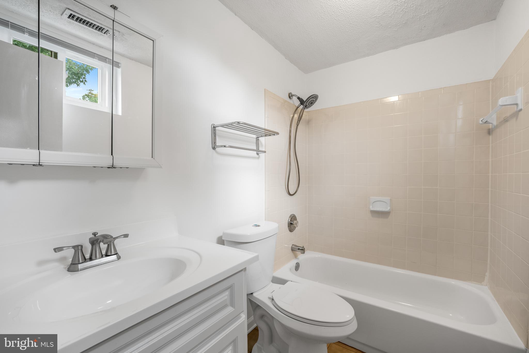 CHANTILLY FARM - Residential Lease