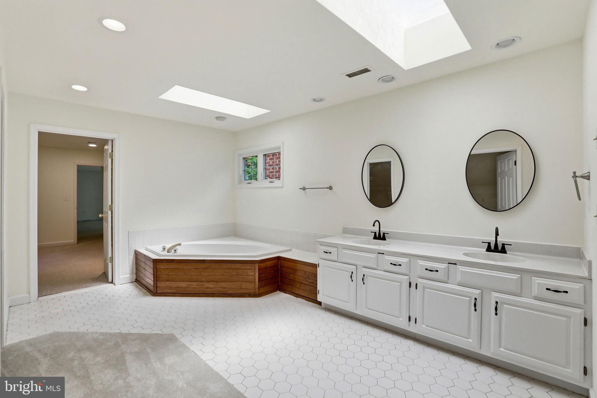 BEAR CREEK - Residential
