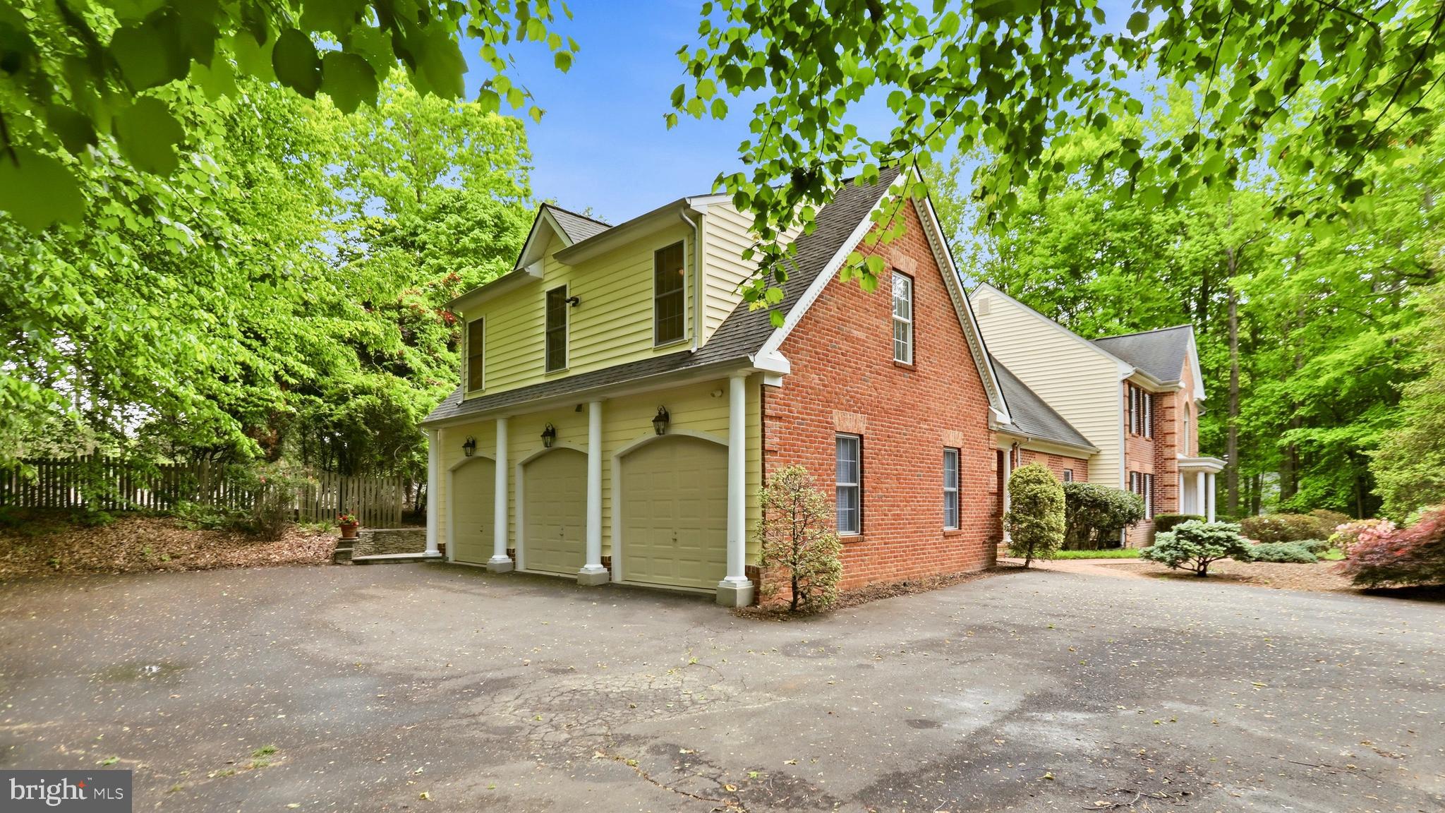 BEAR CREEK - Residential