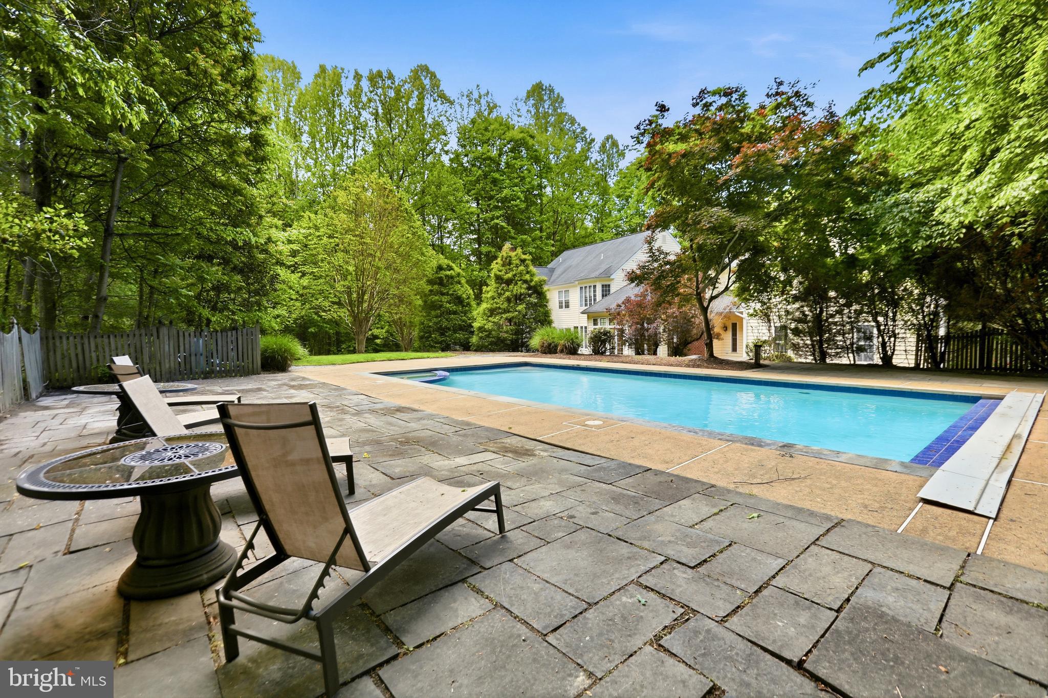BEAR CREEK - Residential