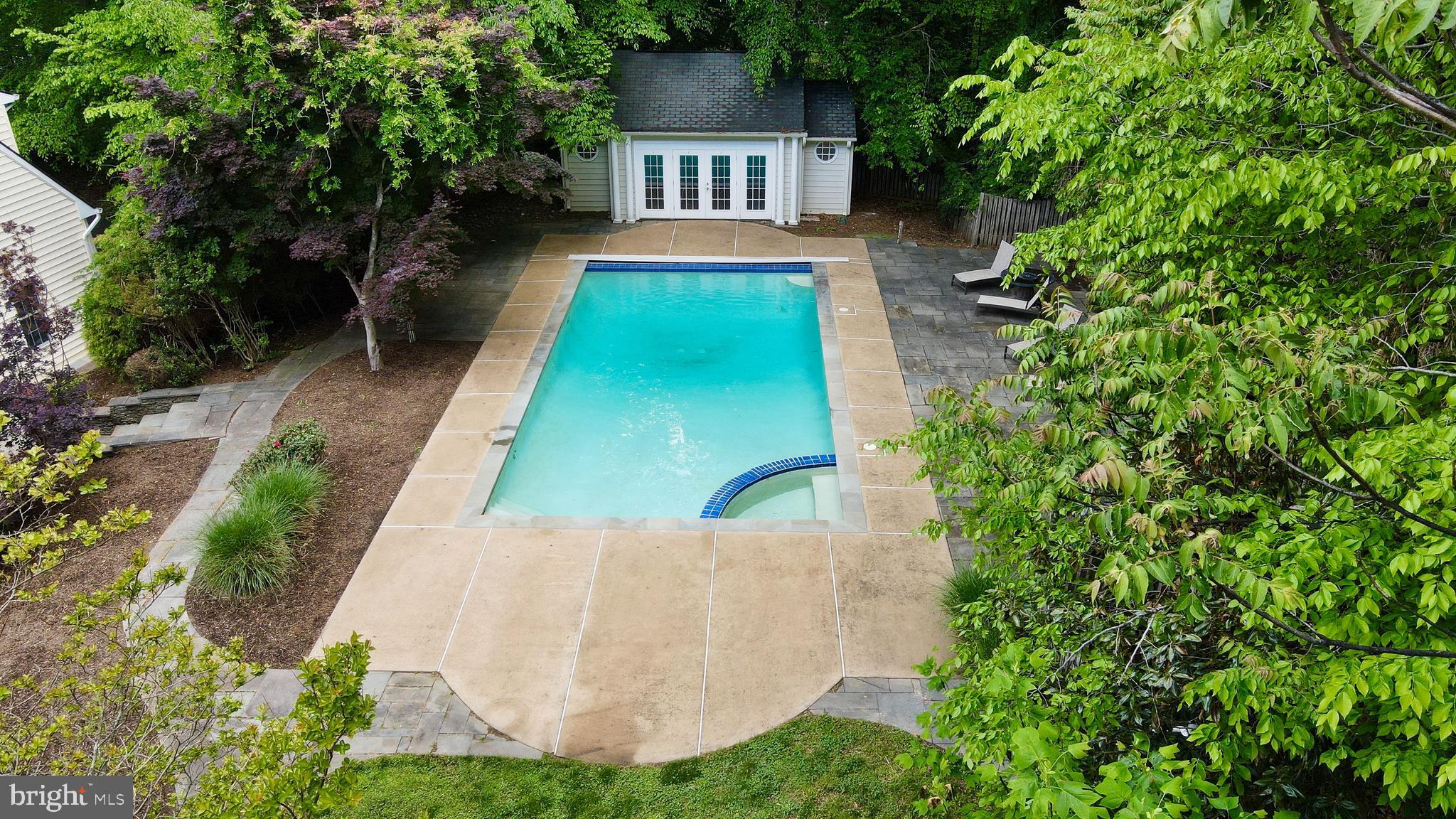BEAR CREEK - Residential