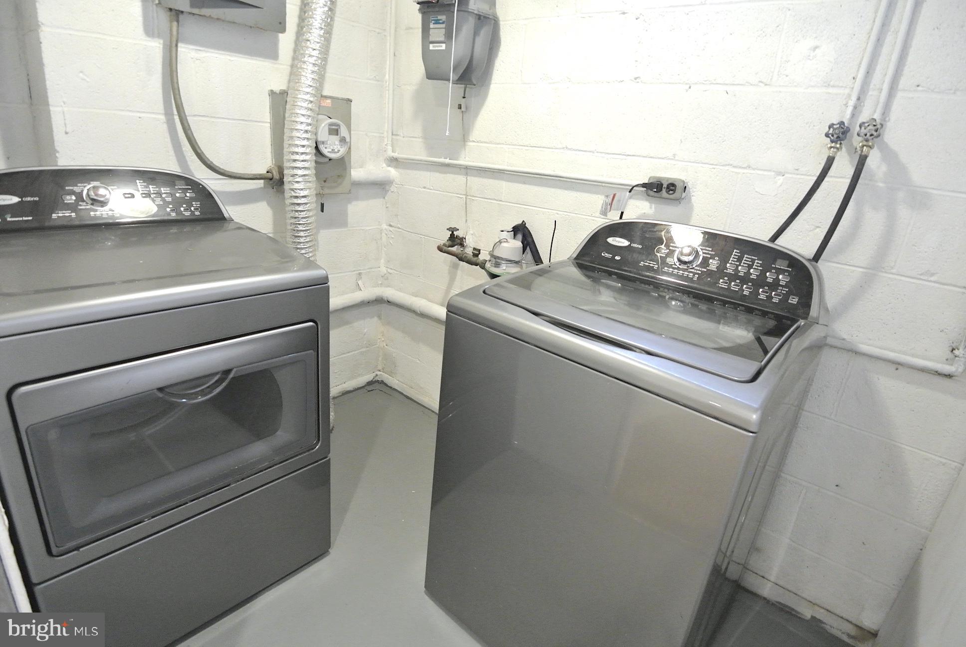 HARFORD SQUARE - Residential