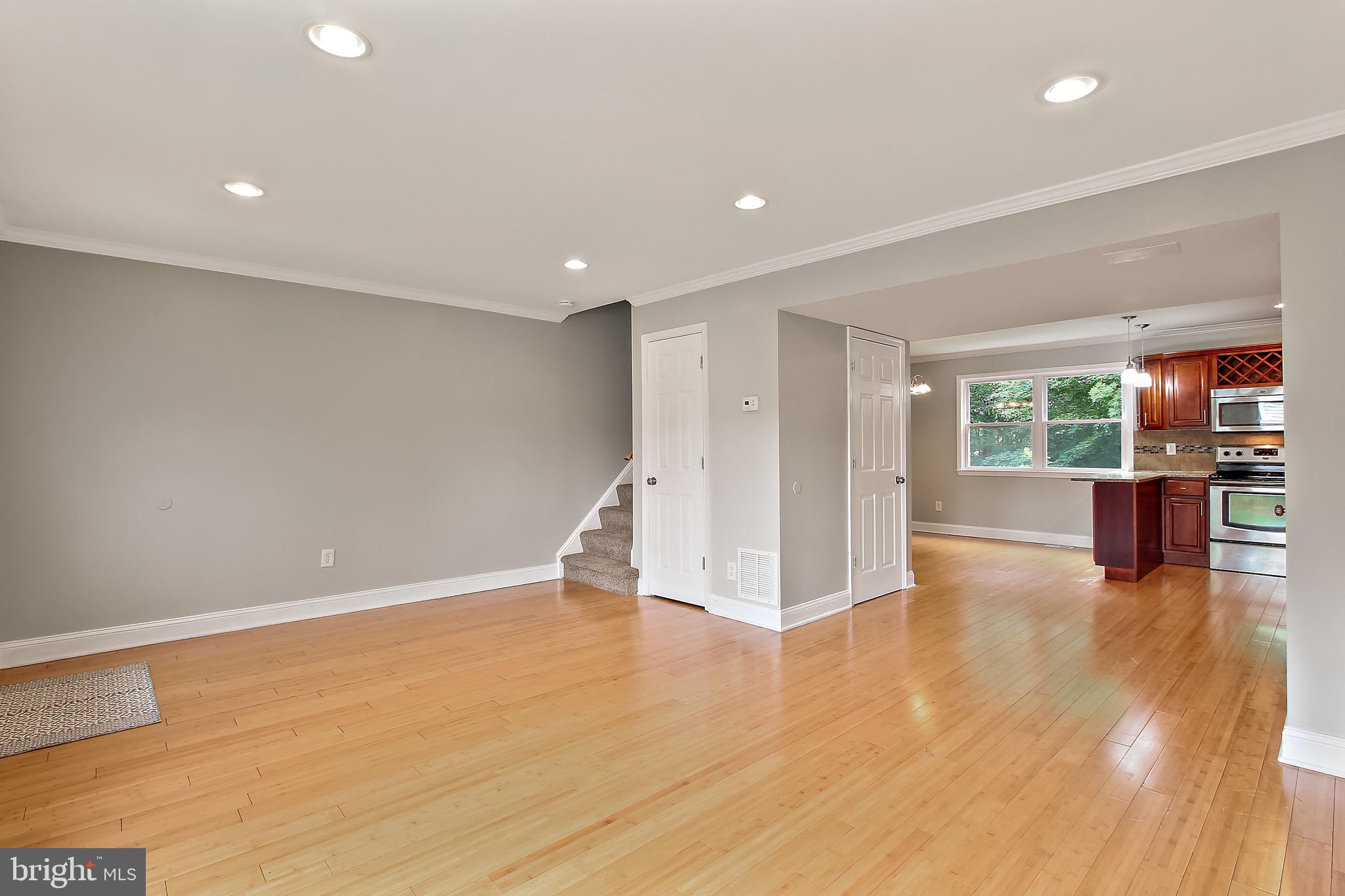 HARFORD SQUARE - Residential