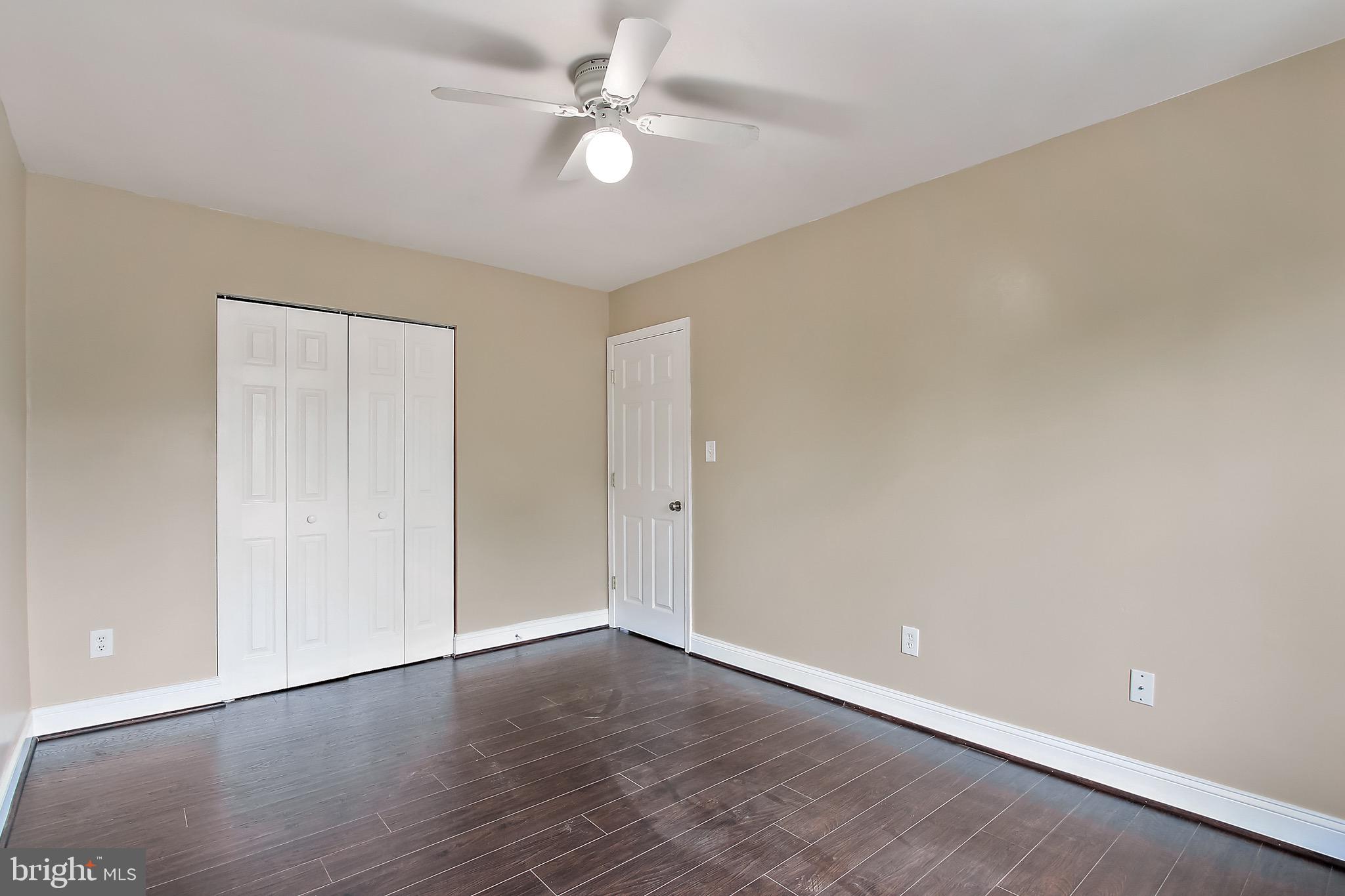 HARFORD SQUARE - Residential