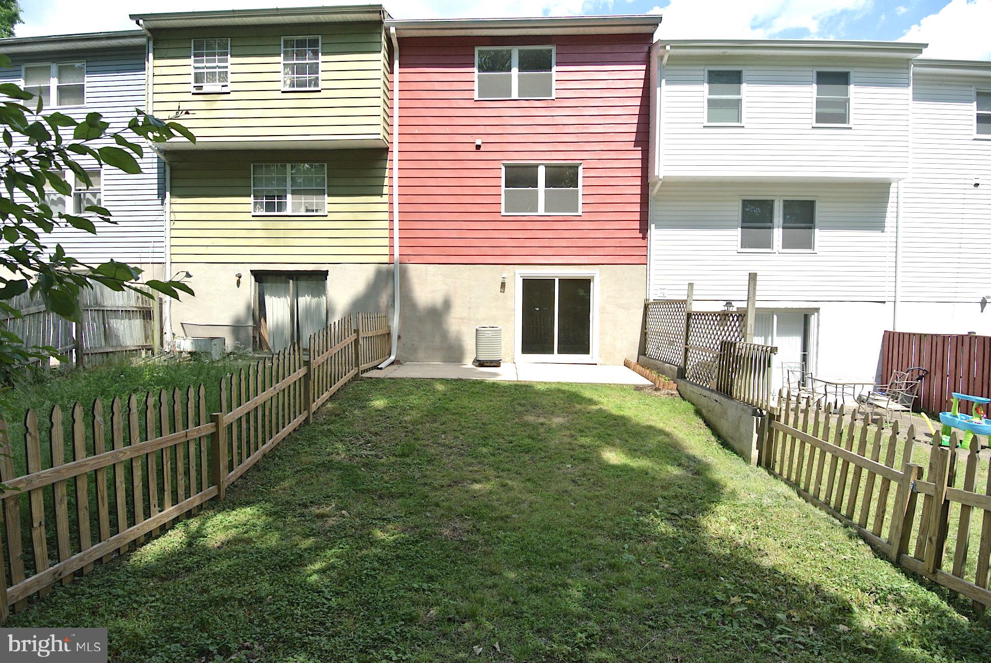 HARFORD SQUARE - Residential