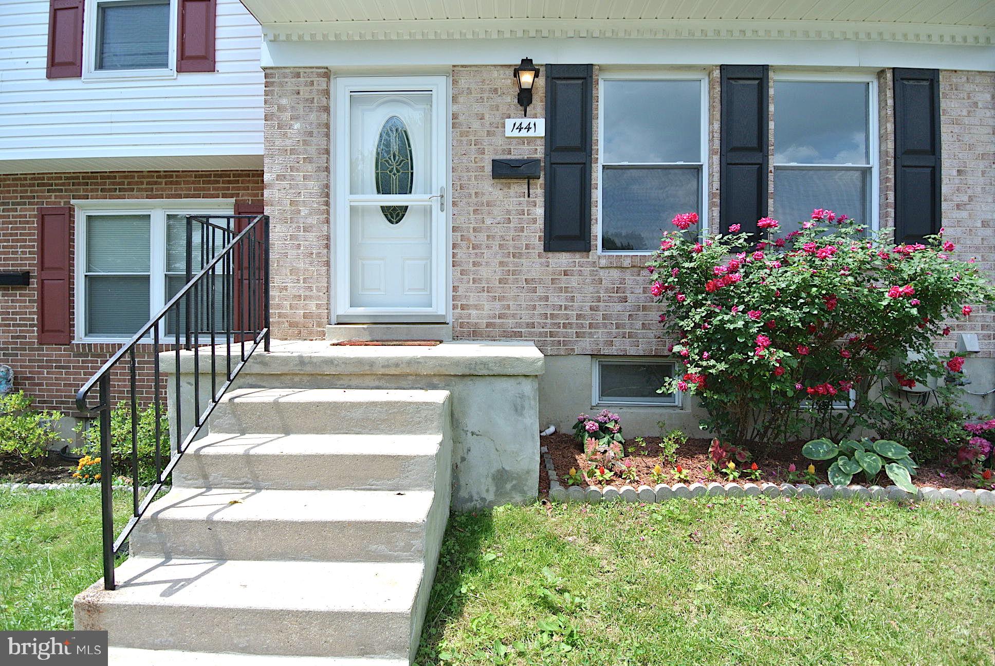 HARFORD SQUARE - Residential