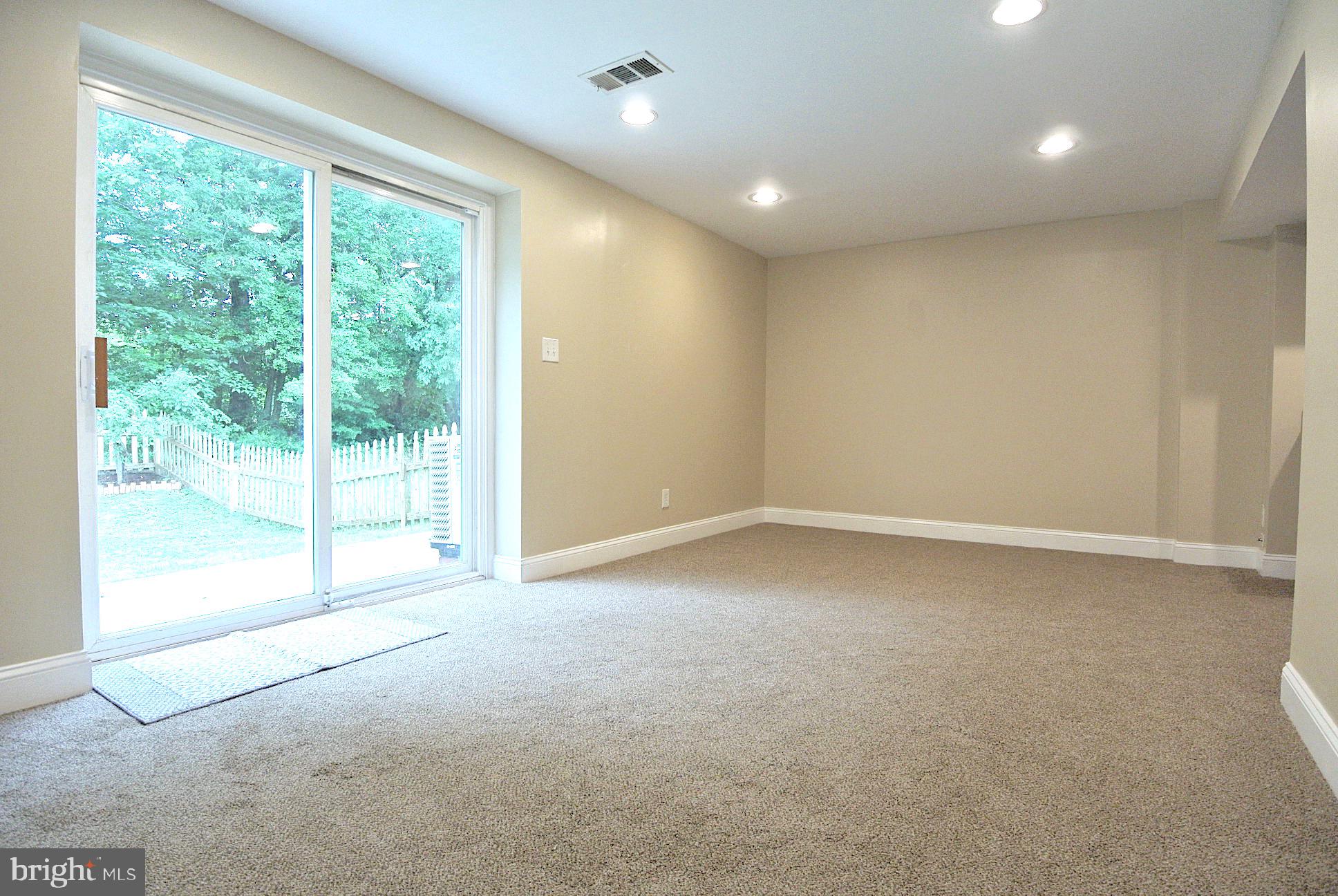 HARFORD SQUARE - Residential