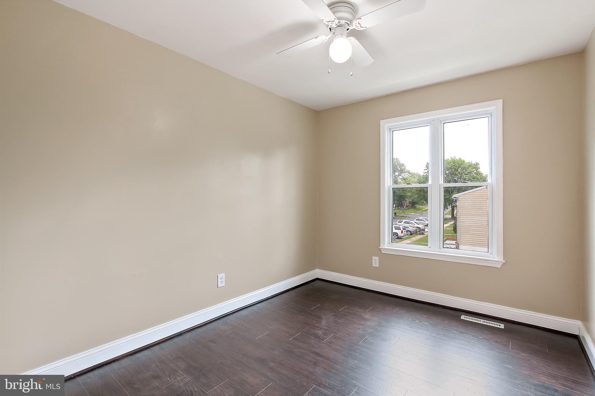 HARFORD SQUARE - Residential