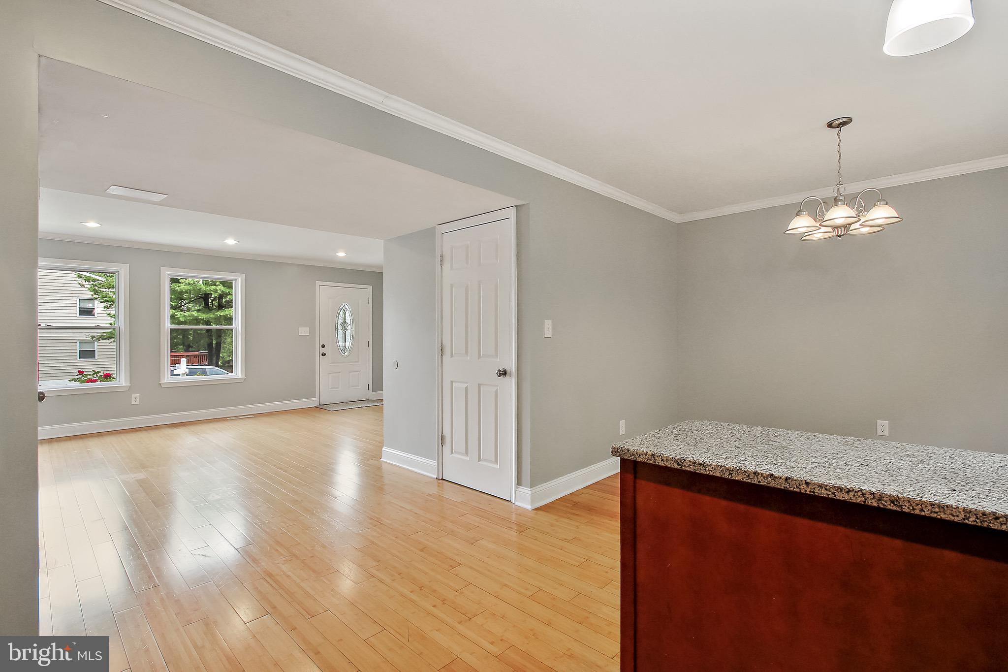 HARFORD SQUARE - Residential