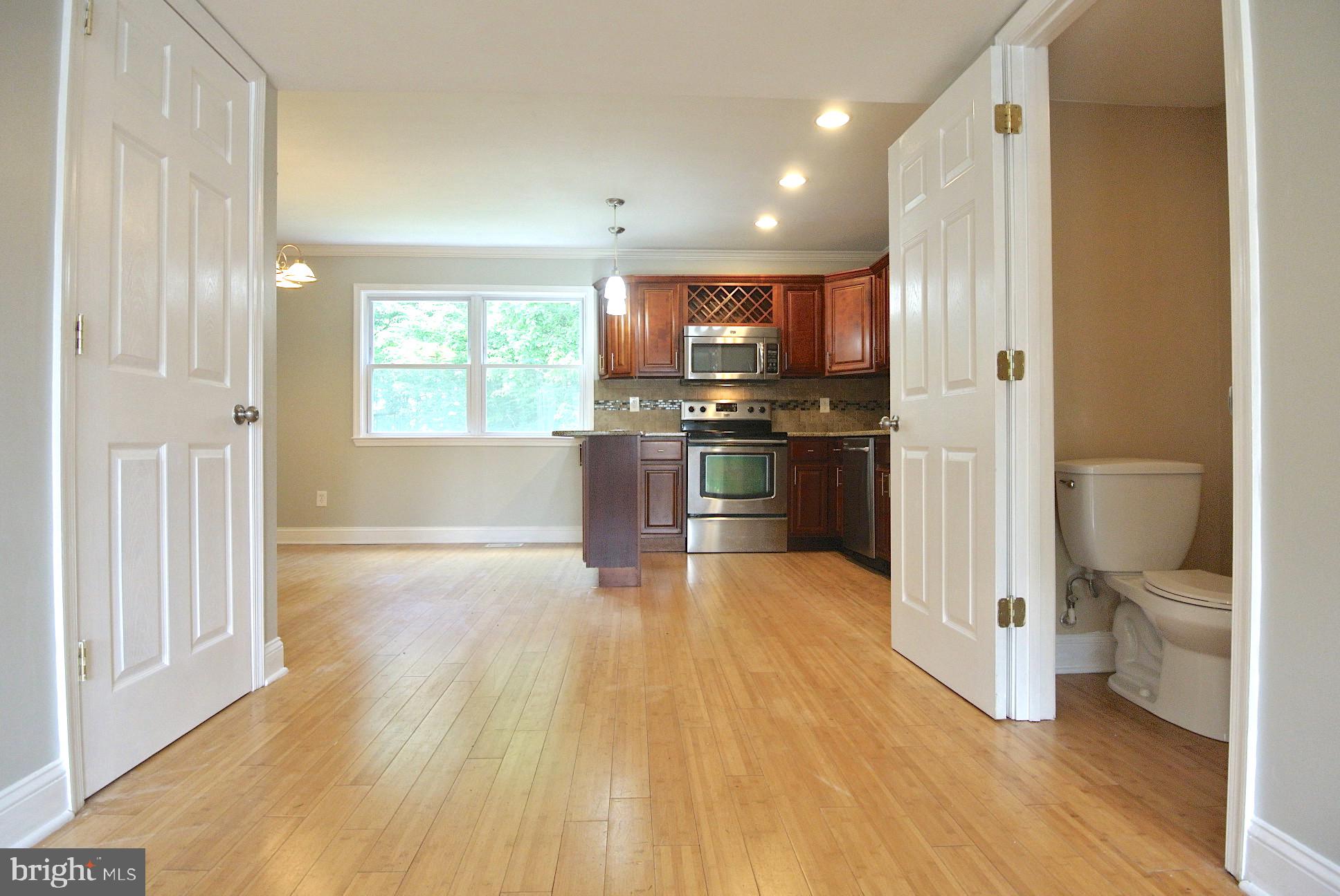 HARFORD SQUARE - Residential