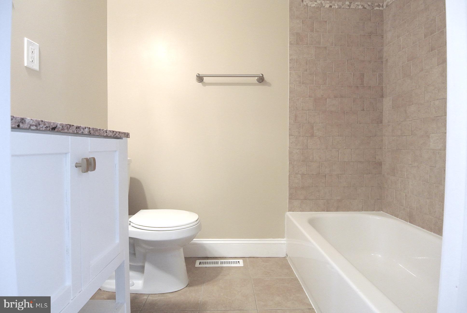 HARFORD SQUARE - Residential