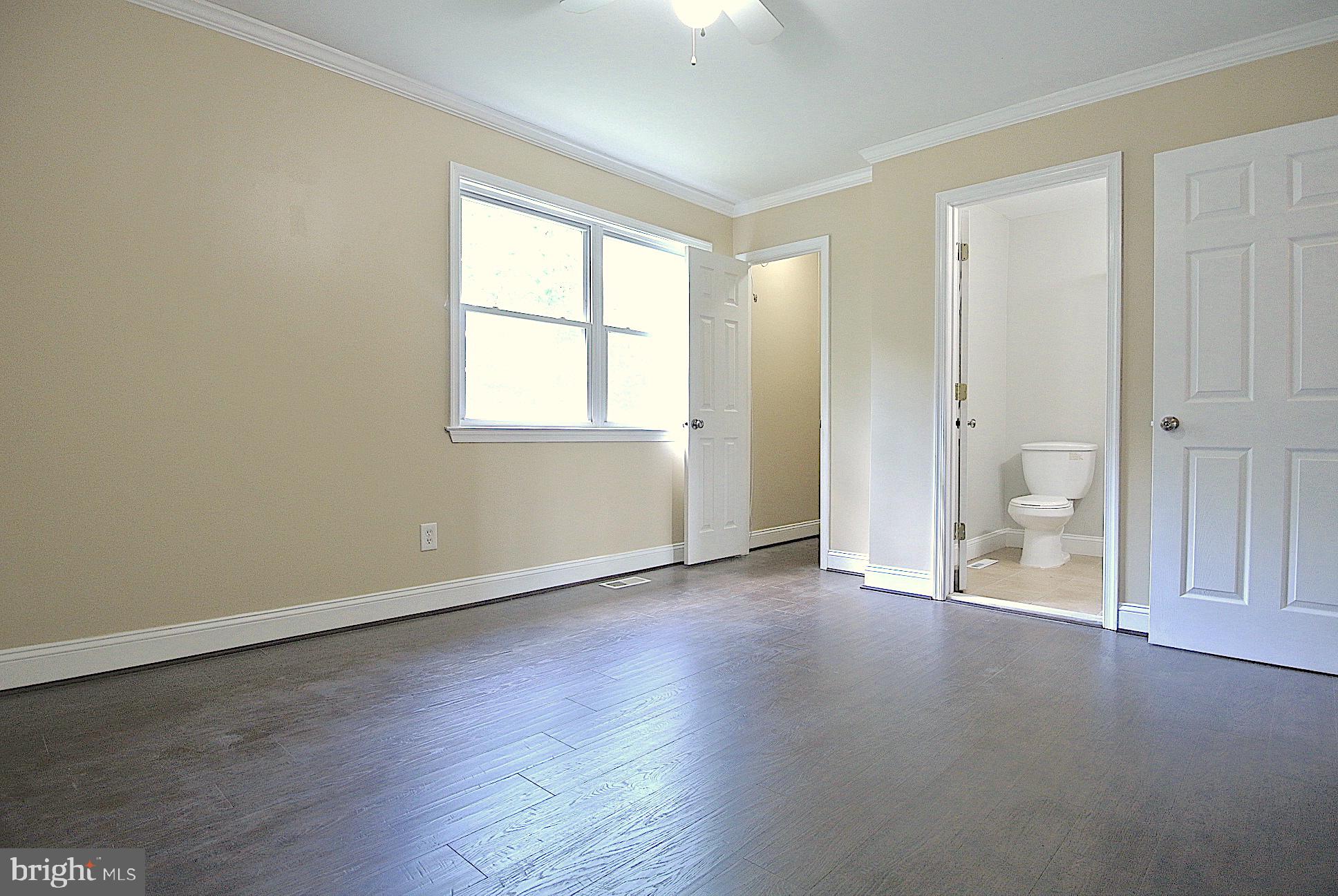 HARFORD SQUARE - Residential