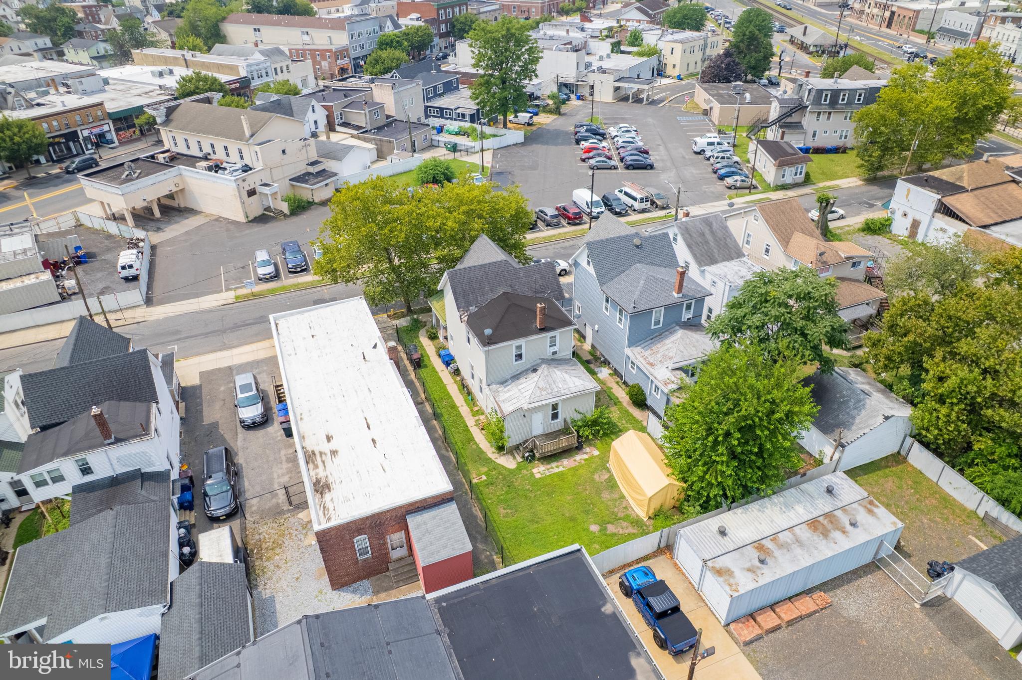 121 BRIDGEBORO STREET