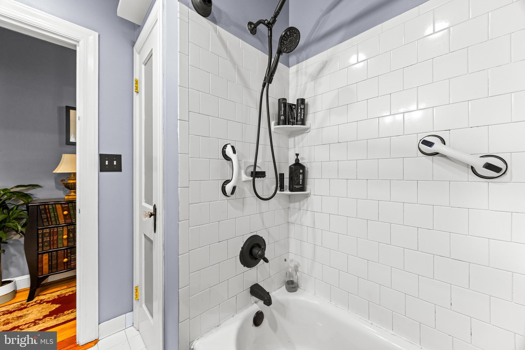 ARBUTUS - Residential