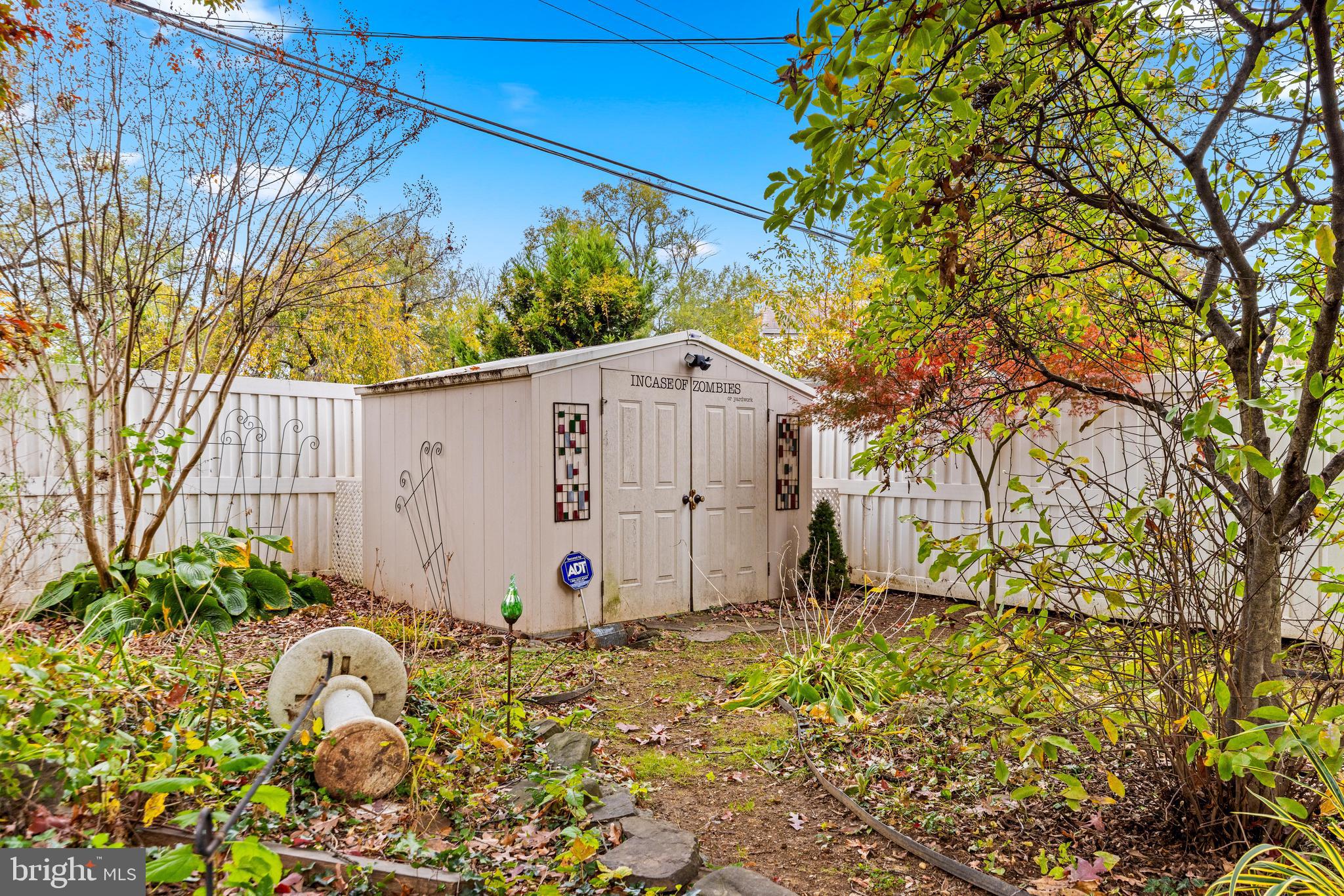 ARBUTUS - Residential