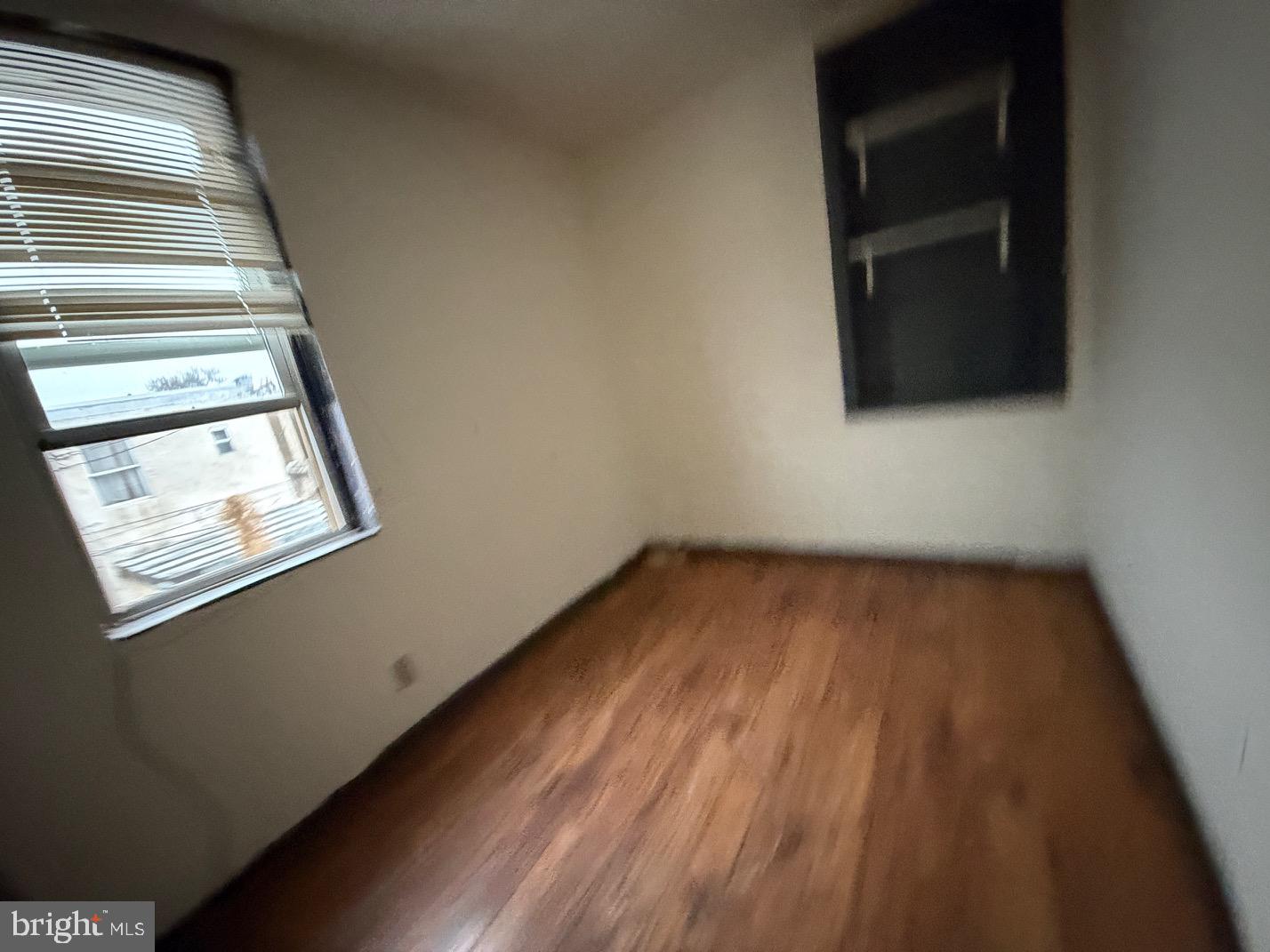 KENSINGTON - Residential