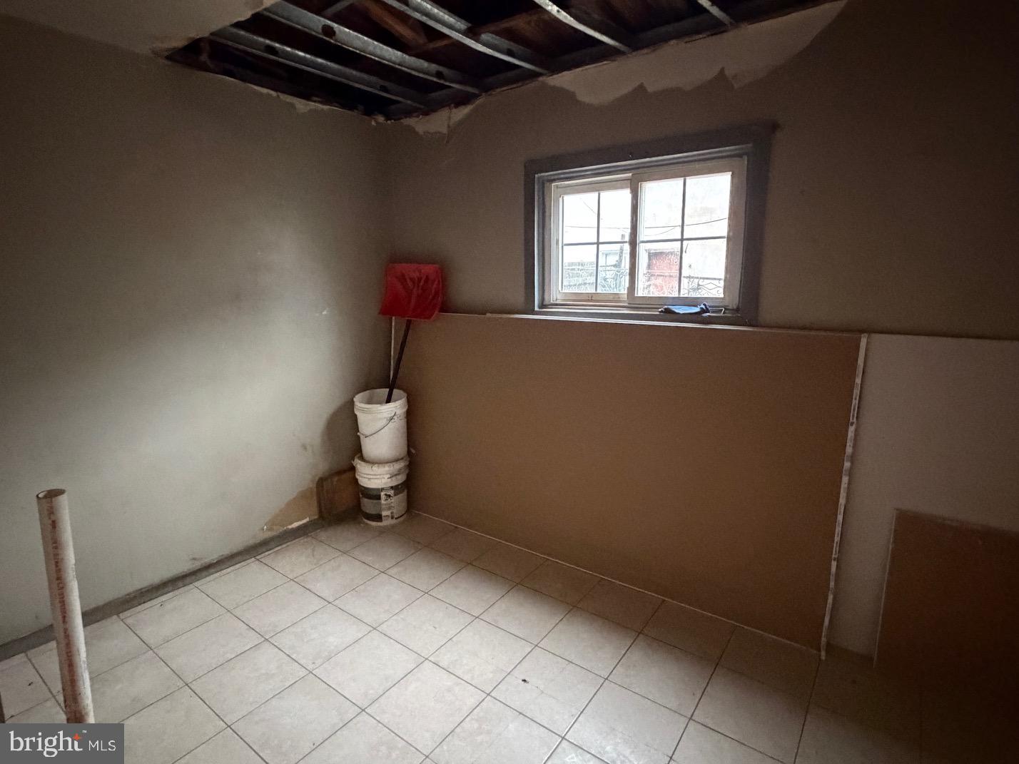 KENSINGTON - Residential