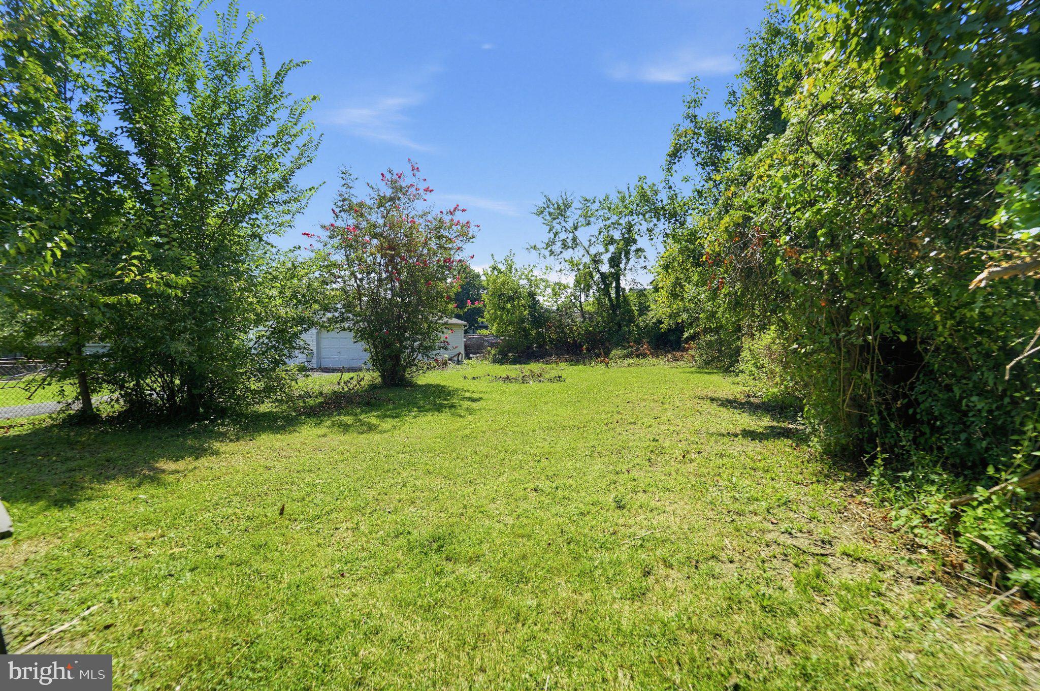 3003 DUBOIS AVENUE