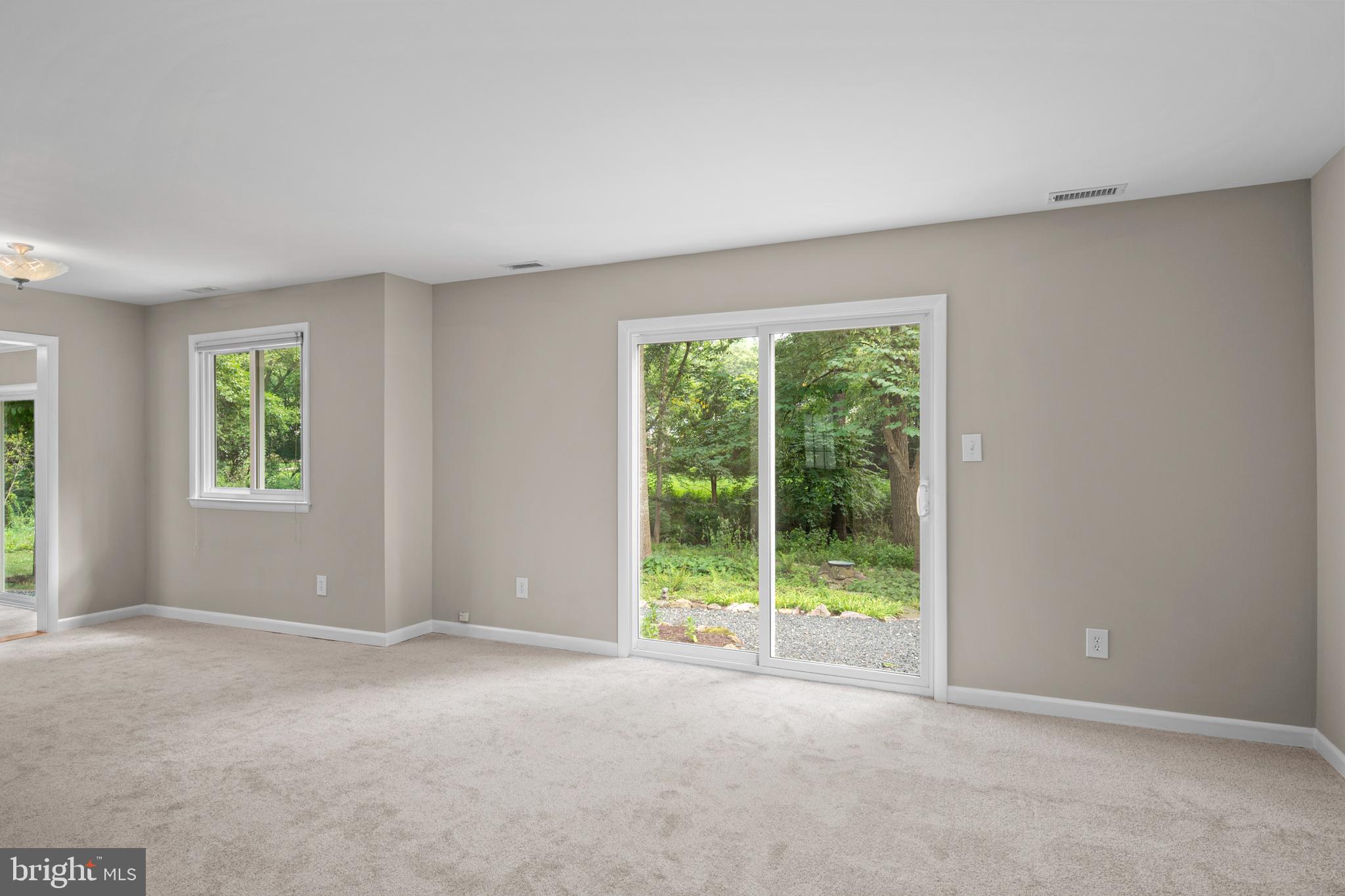 VILLAGE OF OAKLAND MILLS - Residential