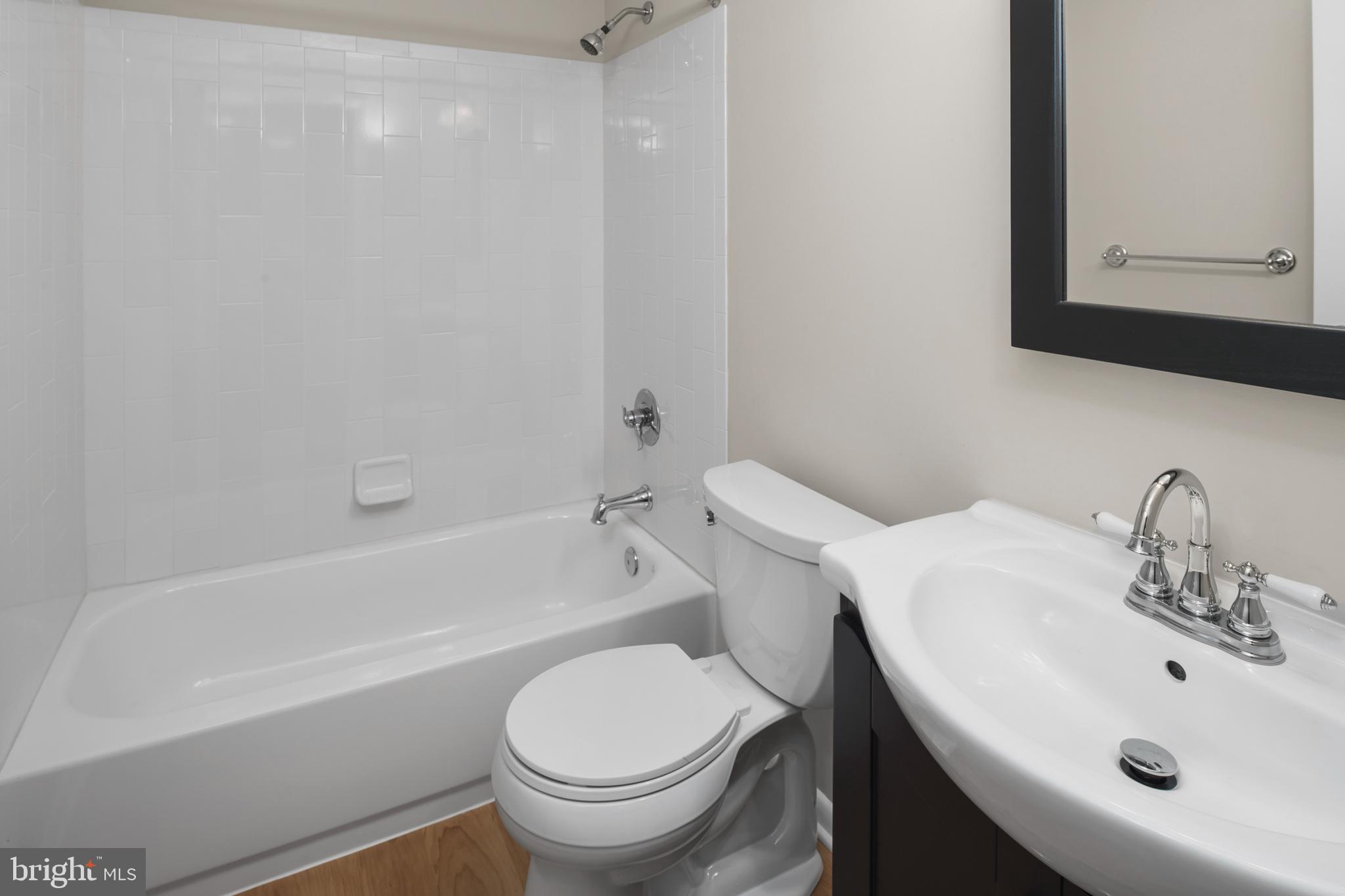 VILLAGE OF OAKLAND MILLS - Residential