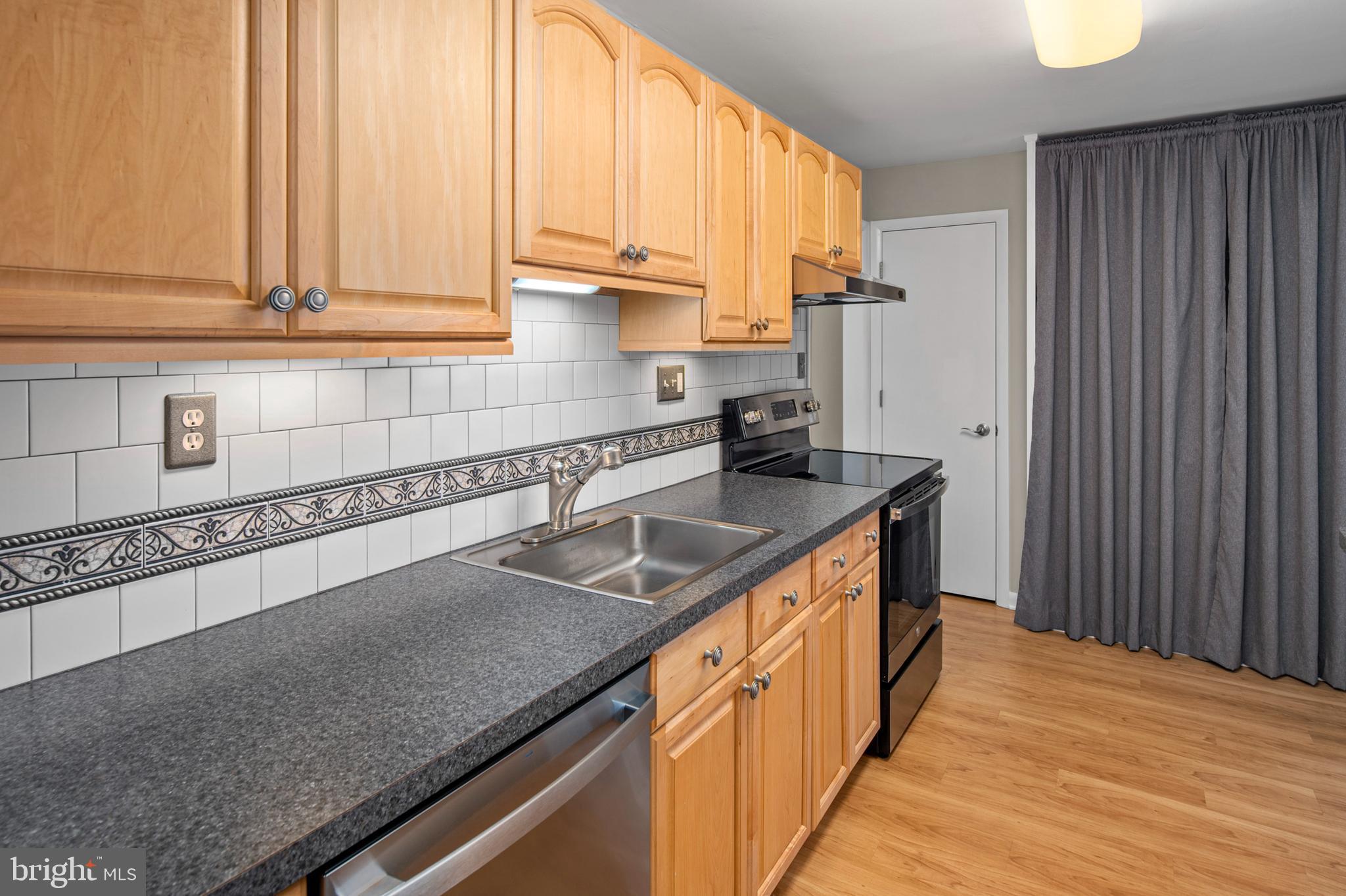 VILLAGE OF OAKLAND MILLS - Residential