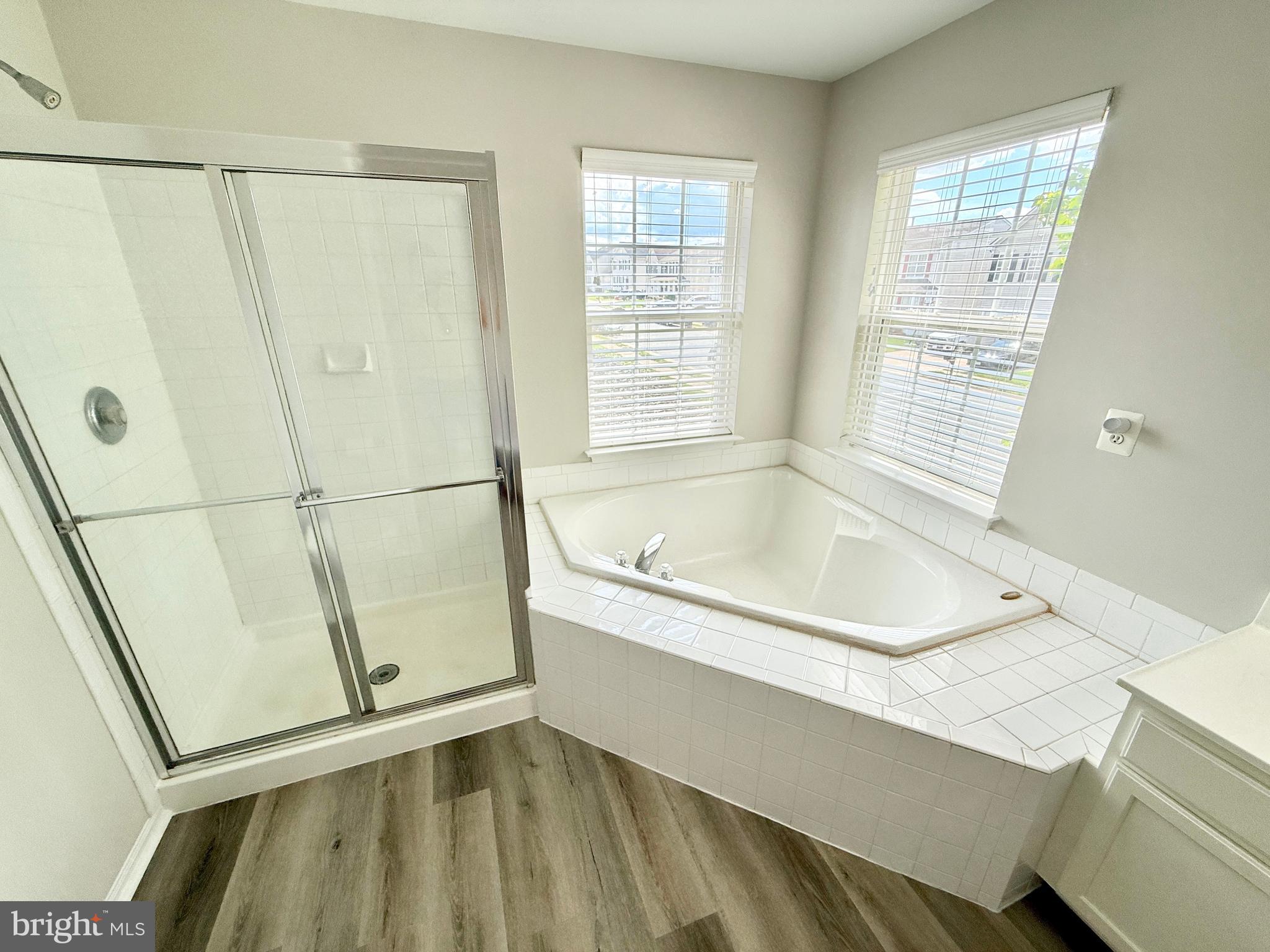 APPLE GROVE - Residential