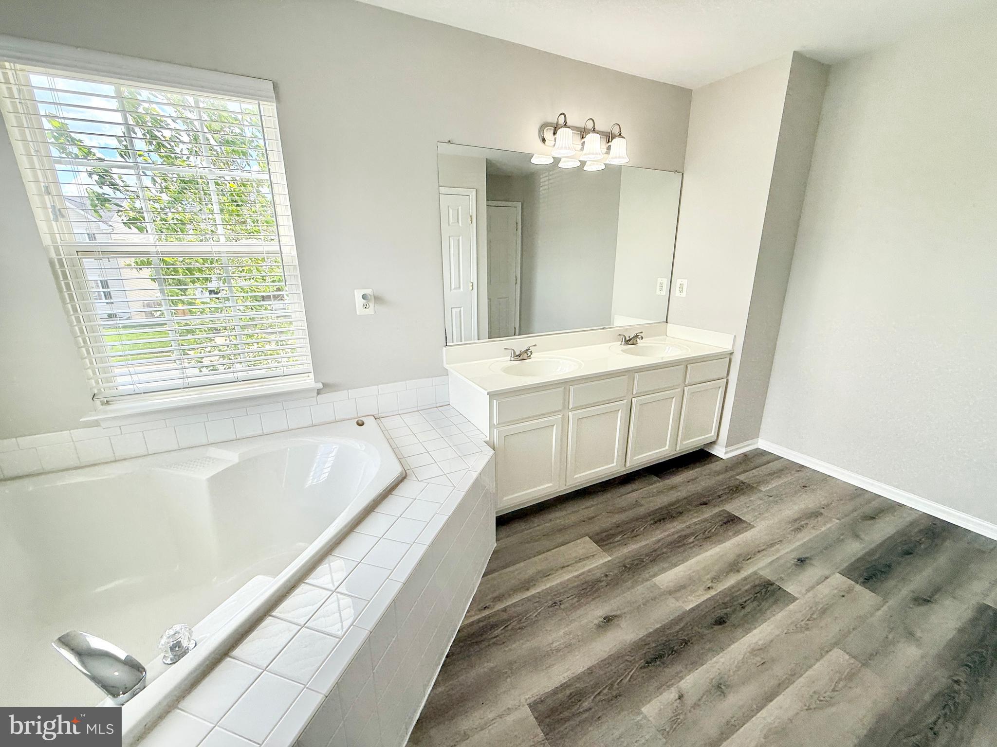 APPLE GROVE - Residential