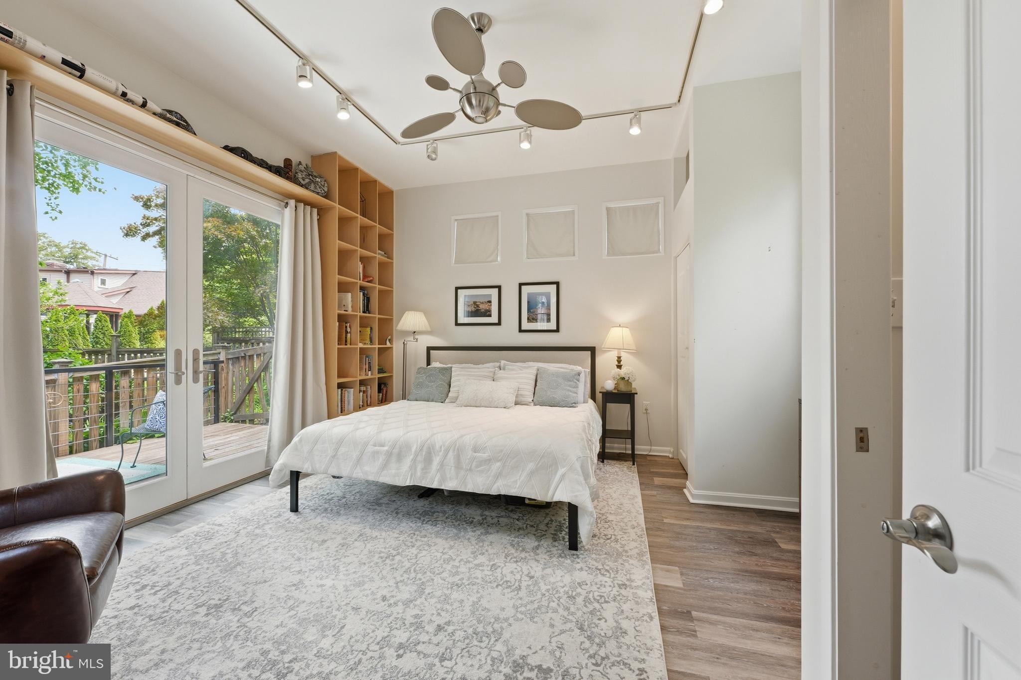 HIGHLAND VIEW - Residential