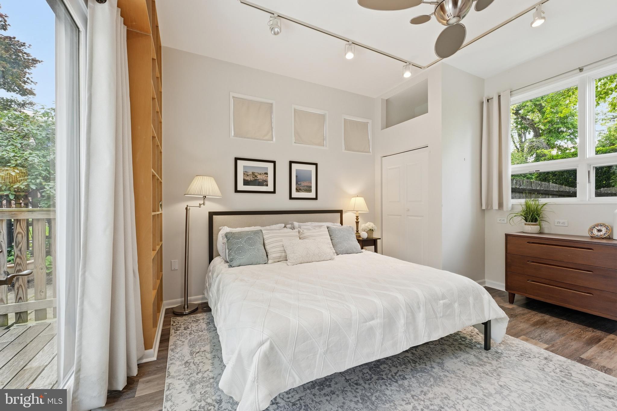 HIGHLAND VIEW - Residential